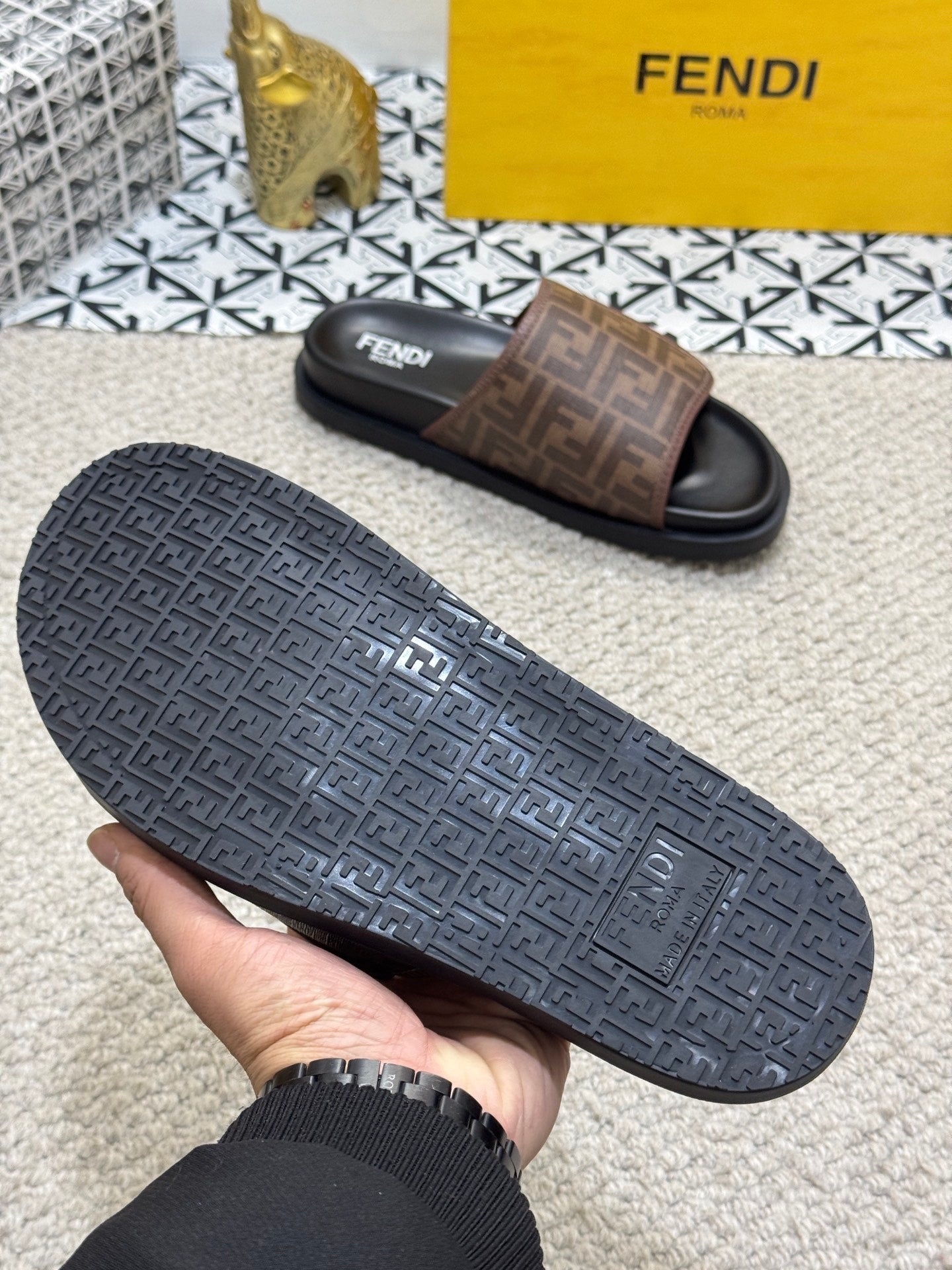 LuxluxHouse Best Quality Sandals Fendi