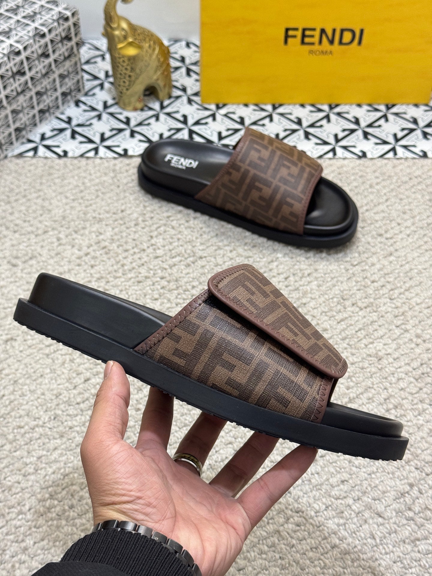 LuxluxHouse Best Quality Sandals Fendi