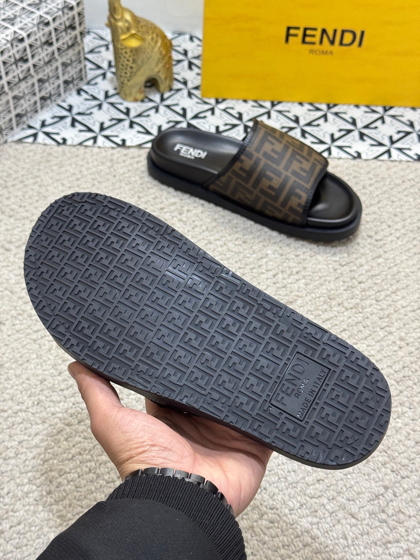 LuxluxHouse Best Quality Sandals Fendi