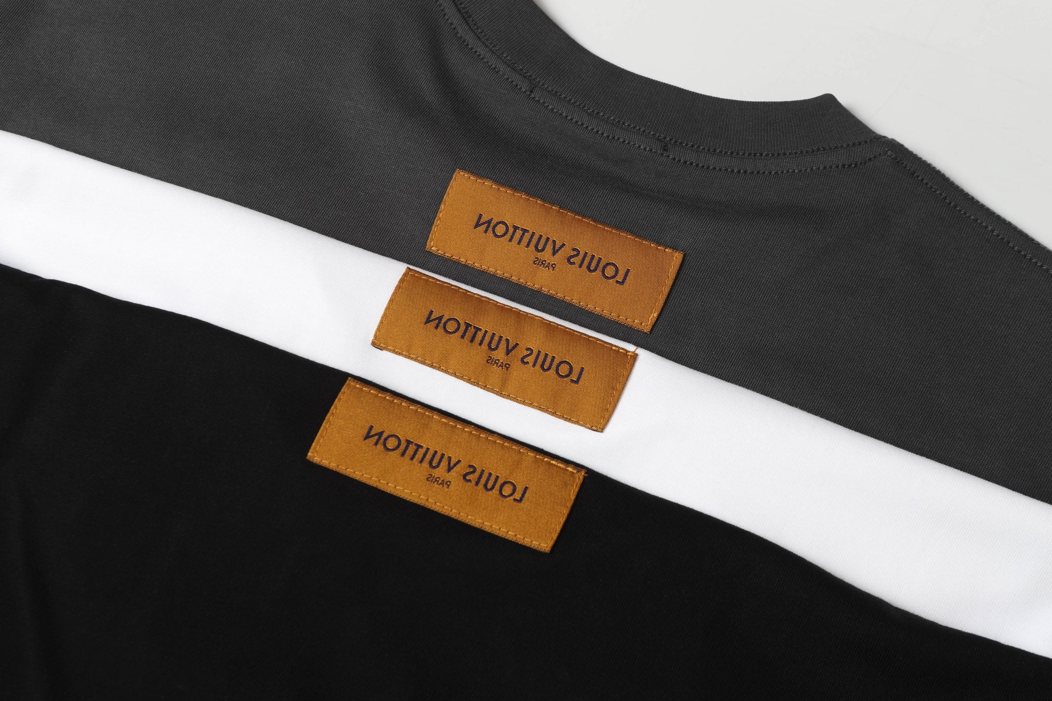 LuxluxHouse Best Quality Clothes T-shirt Louis Vuitton