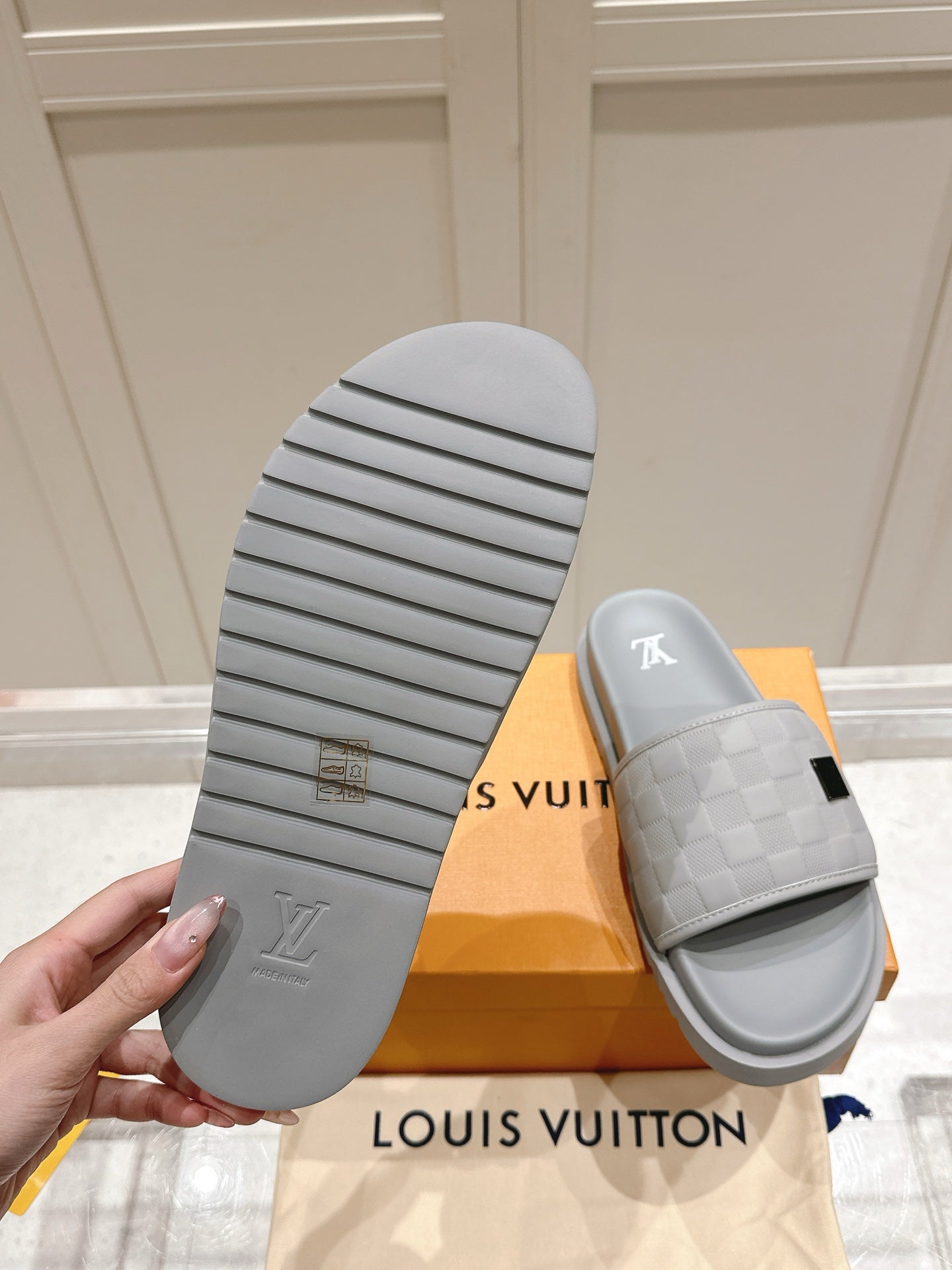 LuxluxHouse Best Quality Women Shoes Hermes