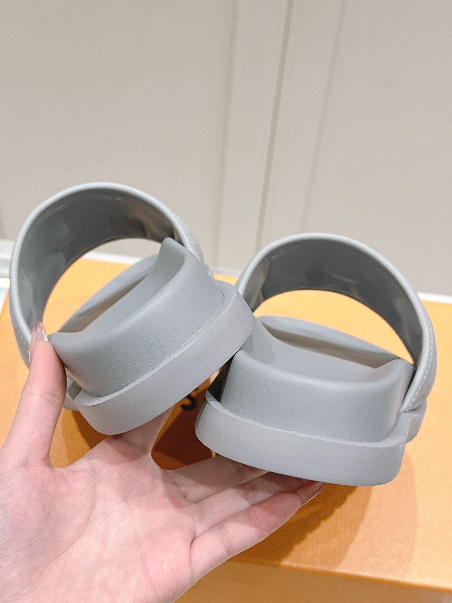 LuxluxHouse Best Quality Women Shoes Hermes