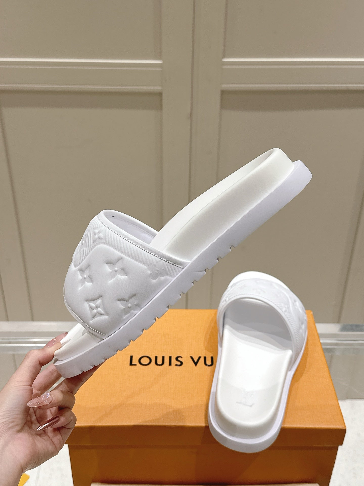 LuxluxHouse Best Quality Women Shoes Hermes