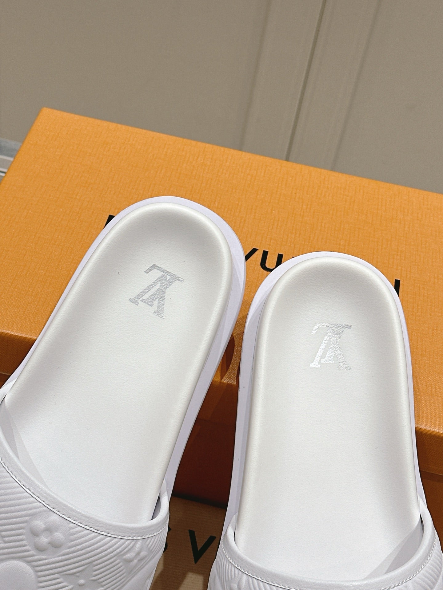 LuxluxHouse Best Quality Women Shoes Hermes