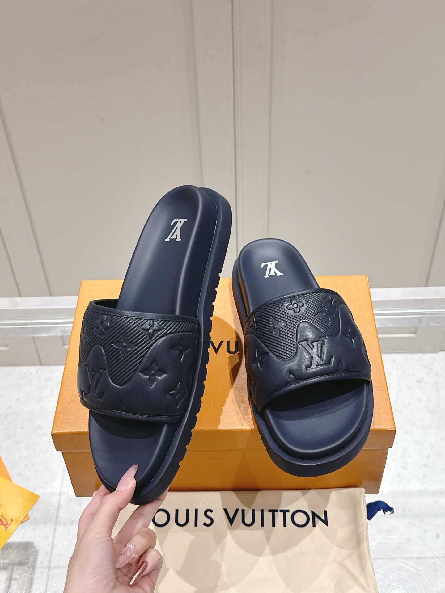 LuxluxHouse Best Quality Women Shoes Hermes