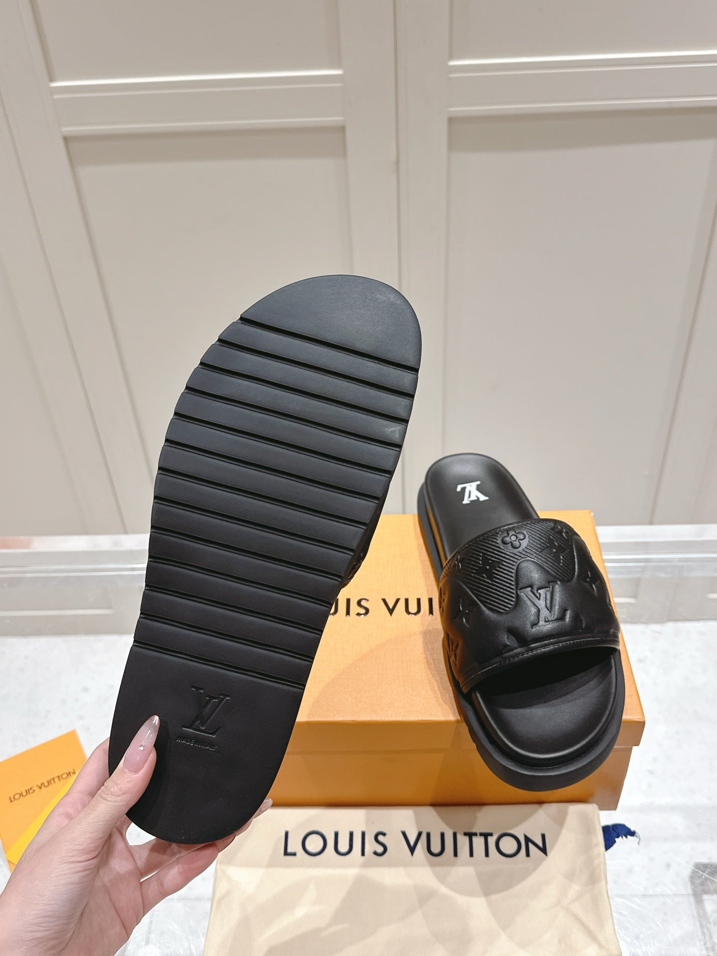 LuxluxHouse Best Quality Women Shoes Hermes