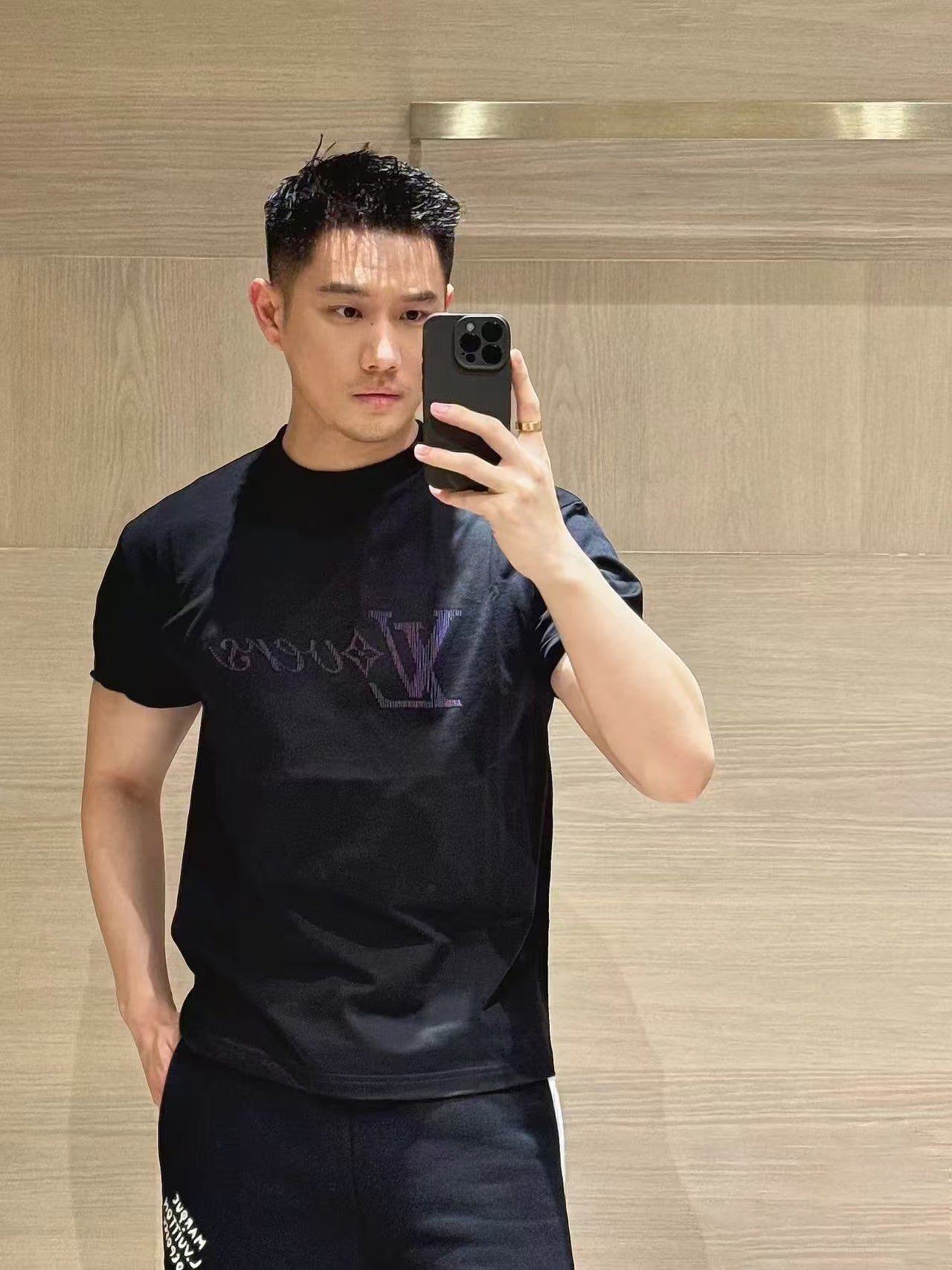 LuxluxHouse Best Quality Clothes T-shirt Louis Vuitton