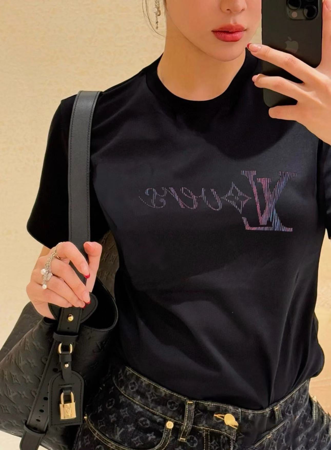 LuxluxHouse Best Quality Clothes T-shirt Louis Vuitton