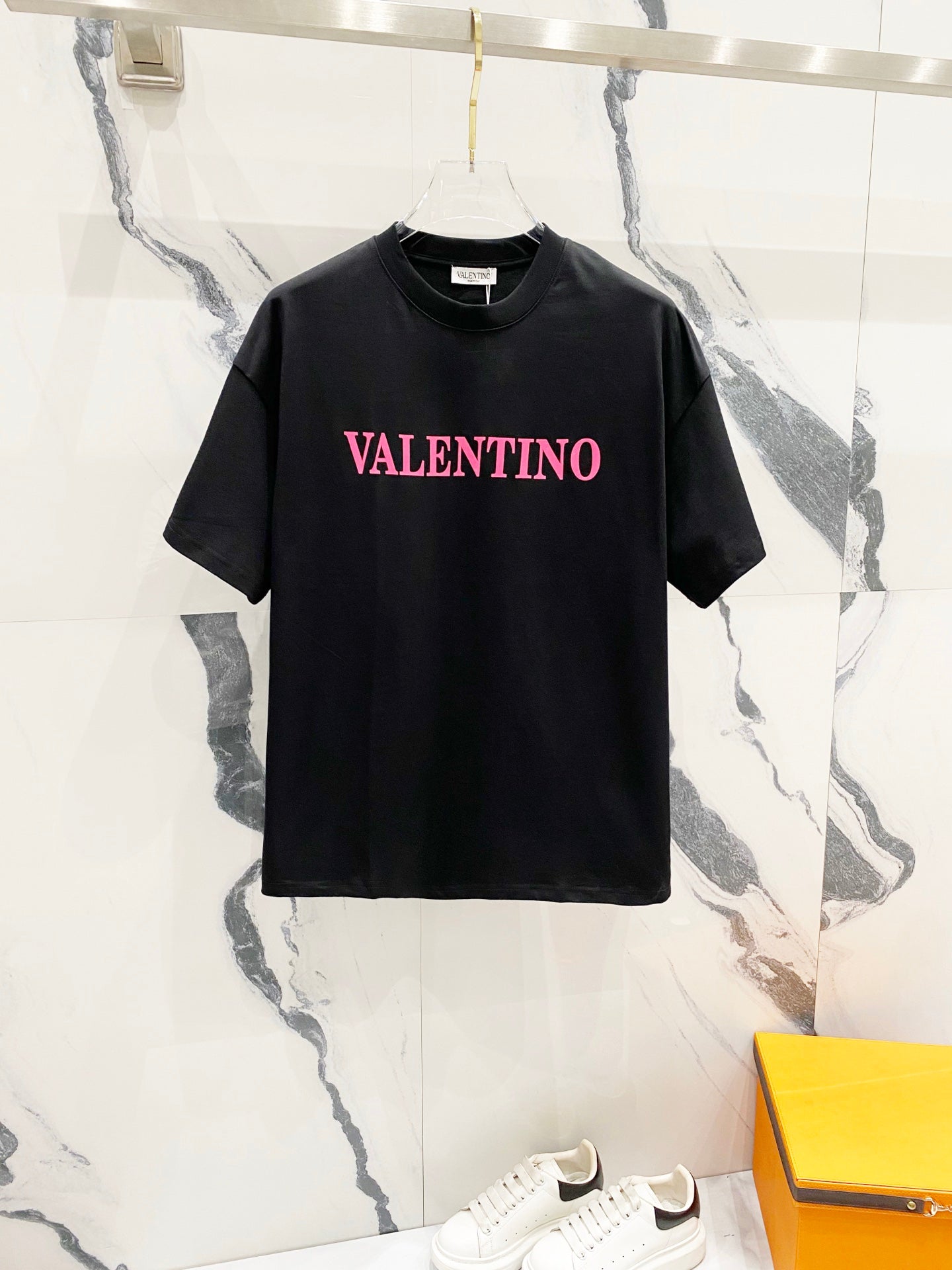 LuxluxHouse Best Quality Clothes Valentino T-shirt