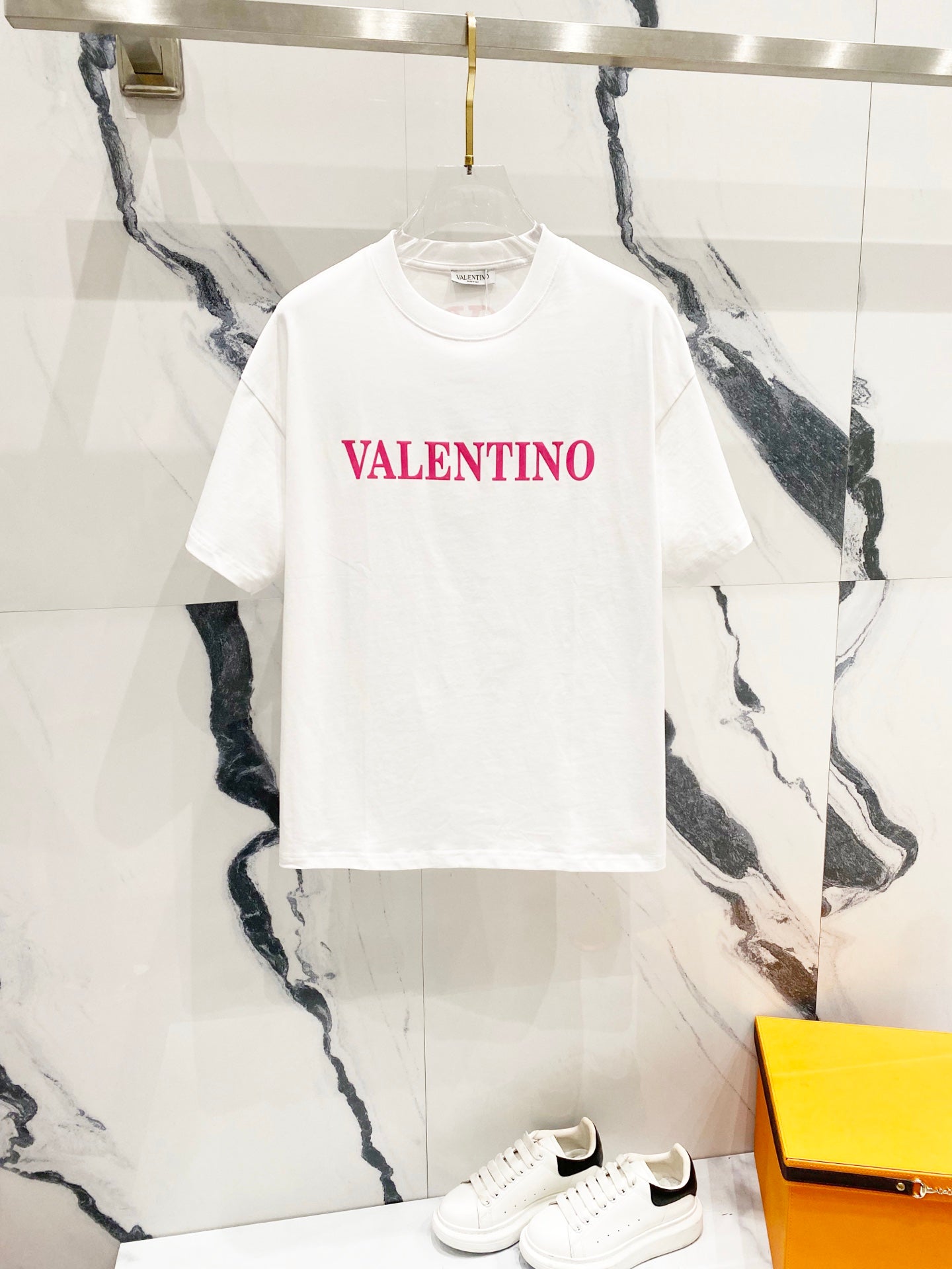 LuxluxHouse Best Quality Clothes Valentino T-shirt