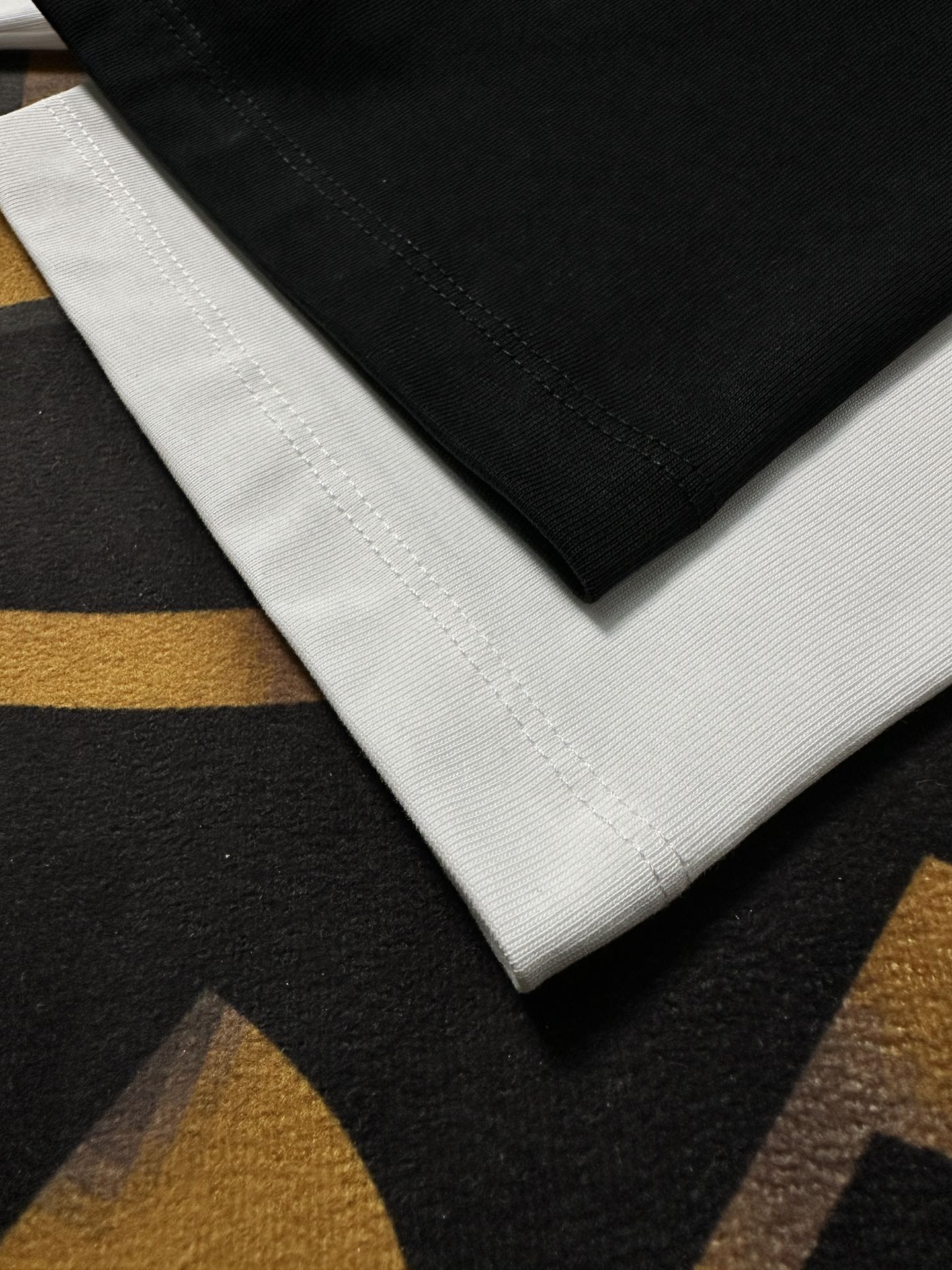 LuxluxHouse Best Quality Clothes T-shirt Loewe