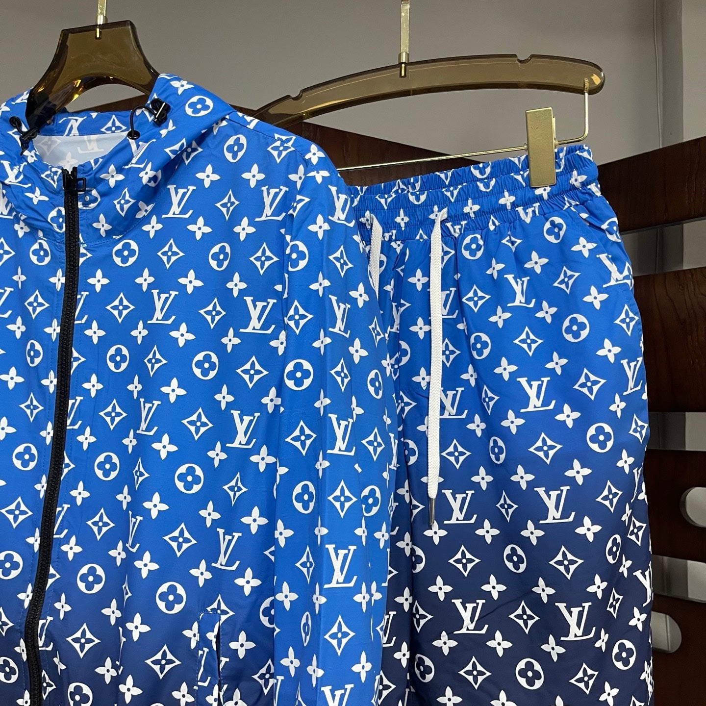LuxluxHouse Best Quality Clothes Pants Coats & Jackets Louis Vuitton