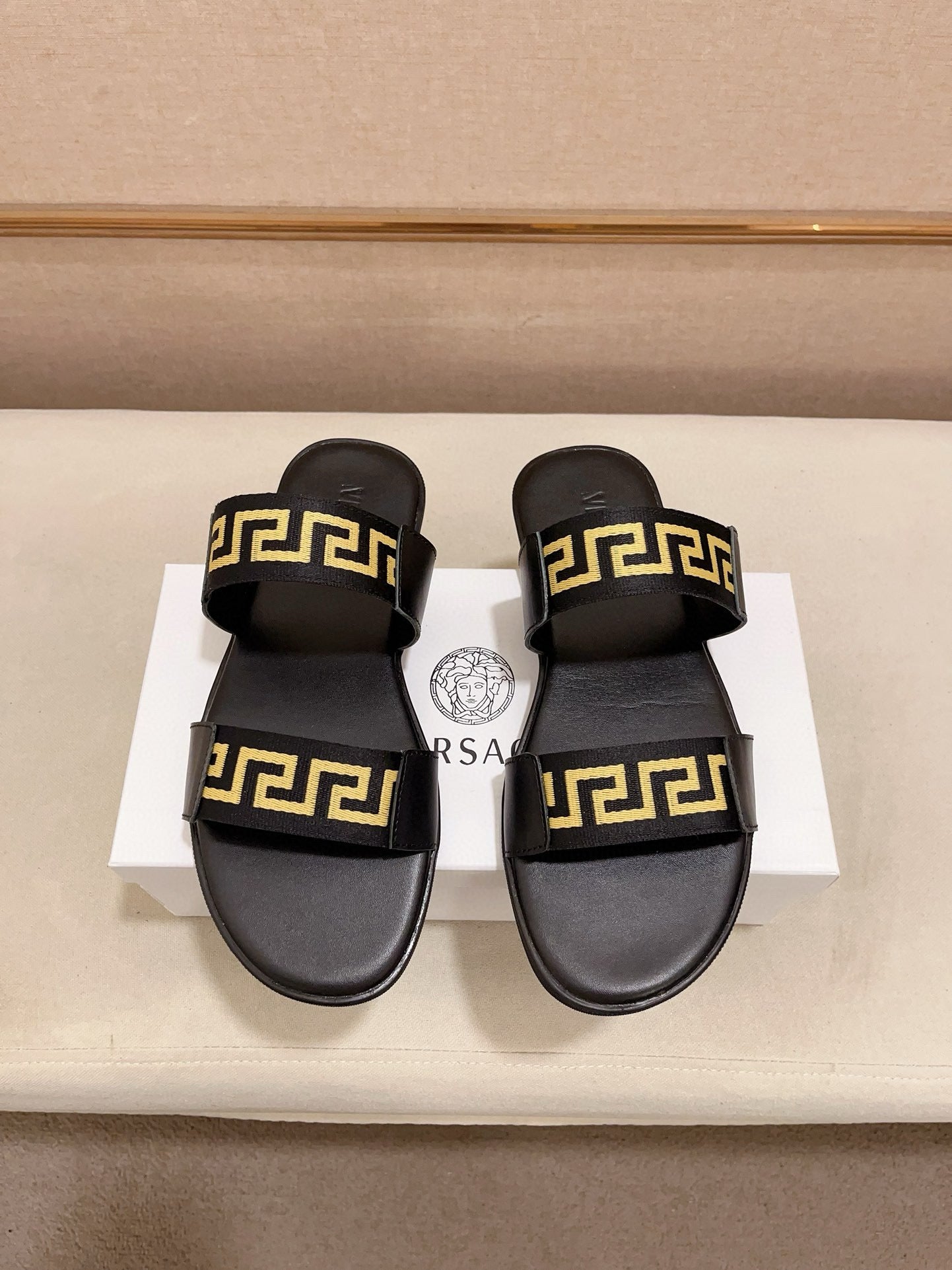 LuxluxHouse Best Quality Sandals Versace