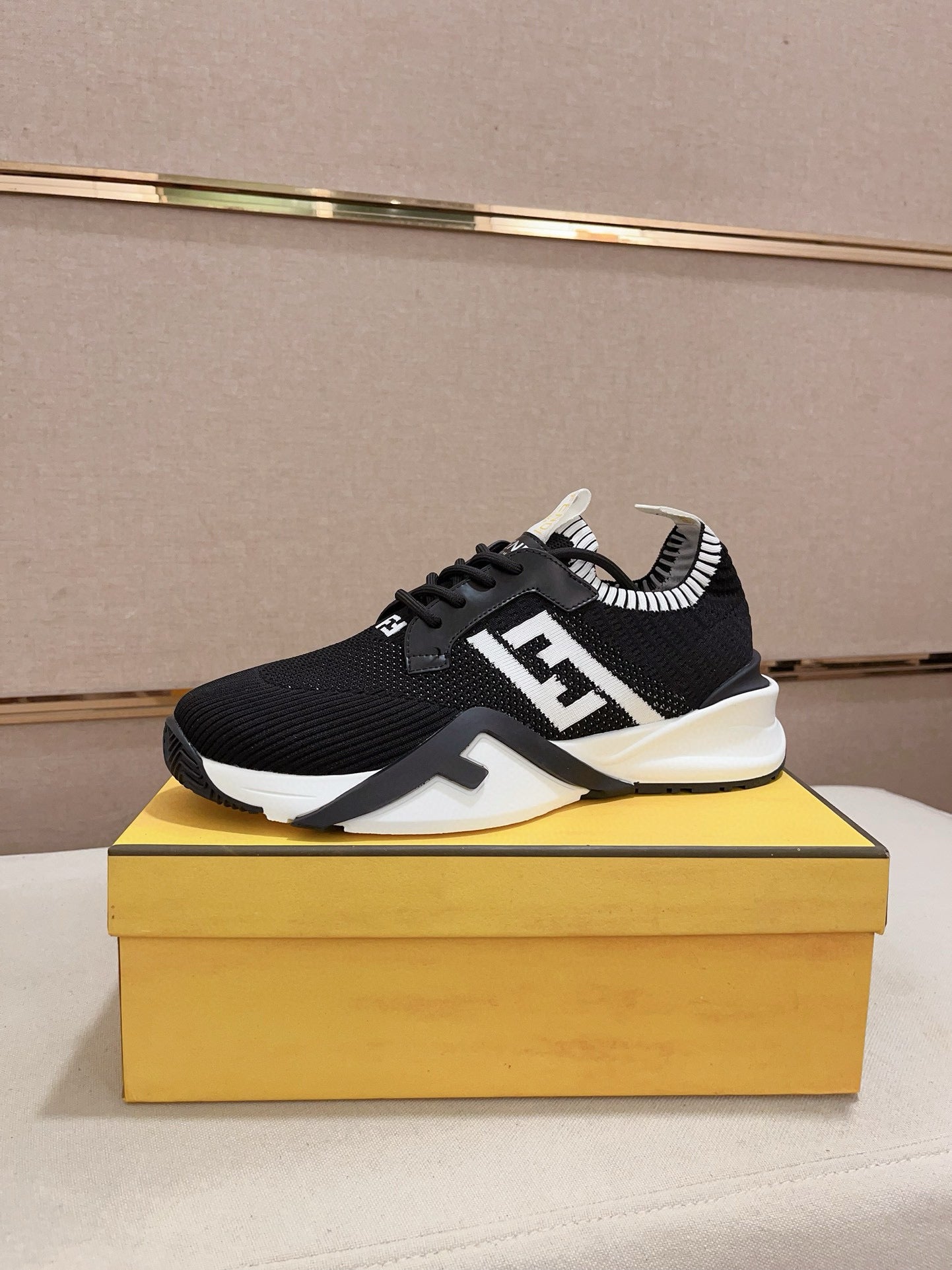 LuxluxHouse Best Quality Shoes Fendi
