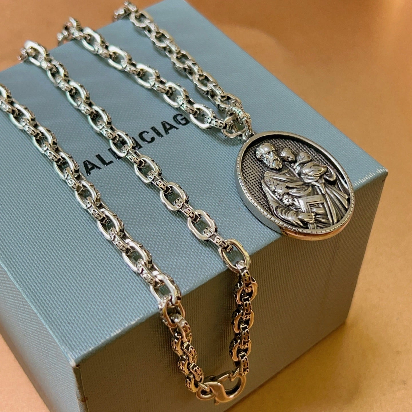 LuxluxHouse Best Quality Accessories Necklace Balenciaga