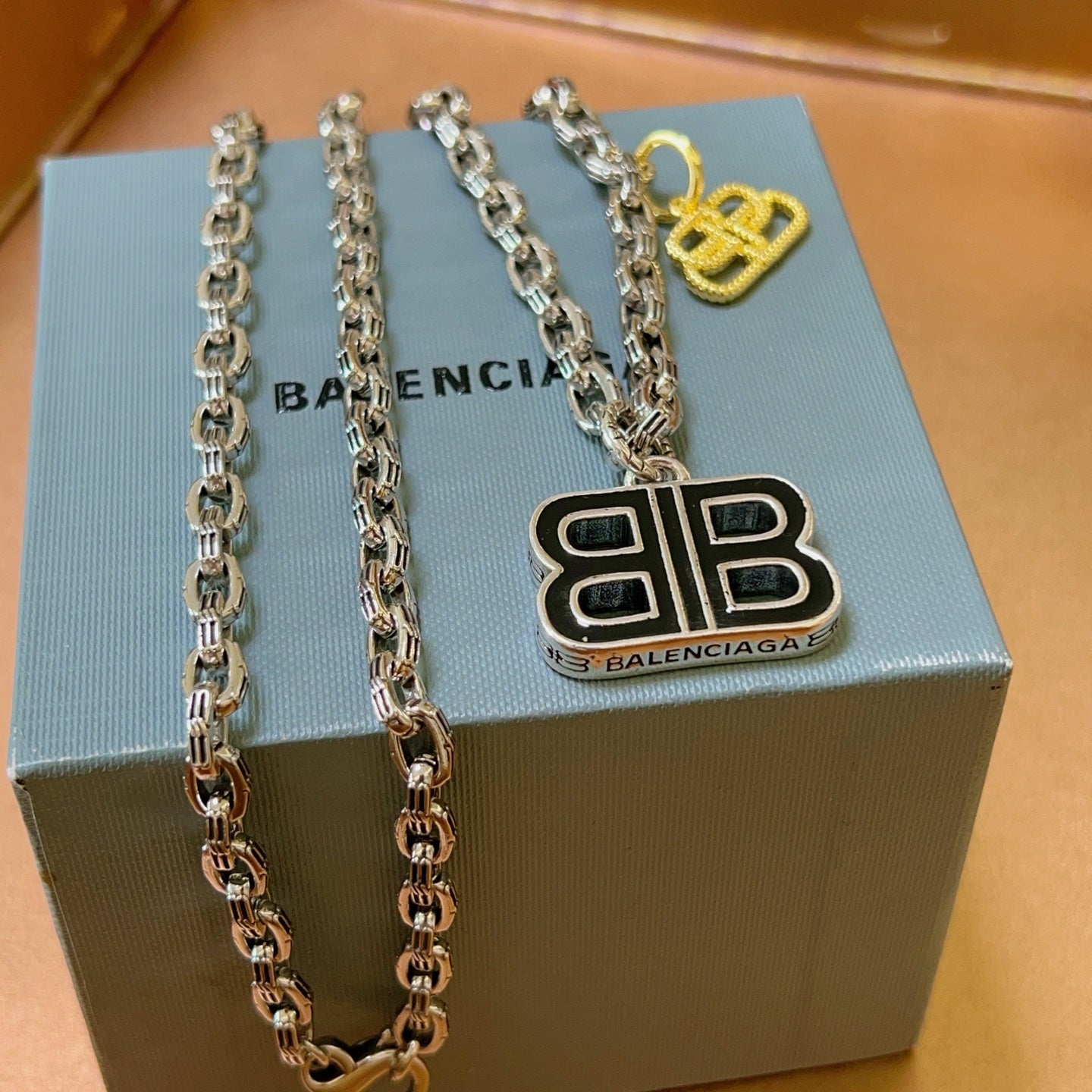 LuxluxHouse Best Quality Accessories Necklace Balenciaga