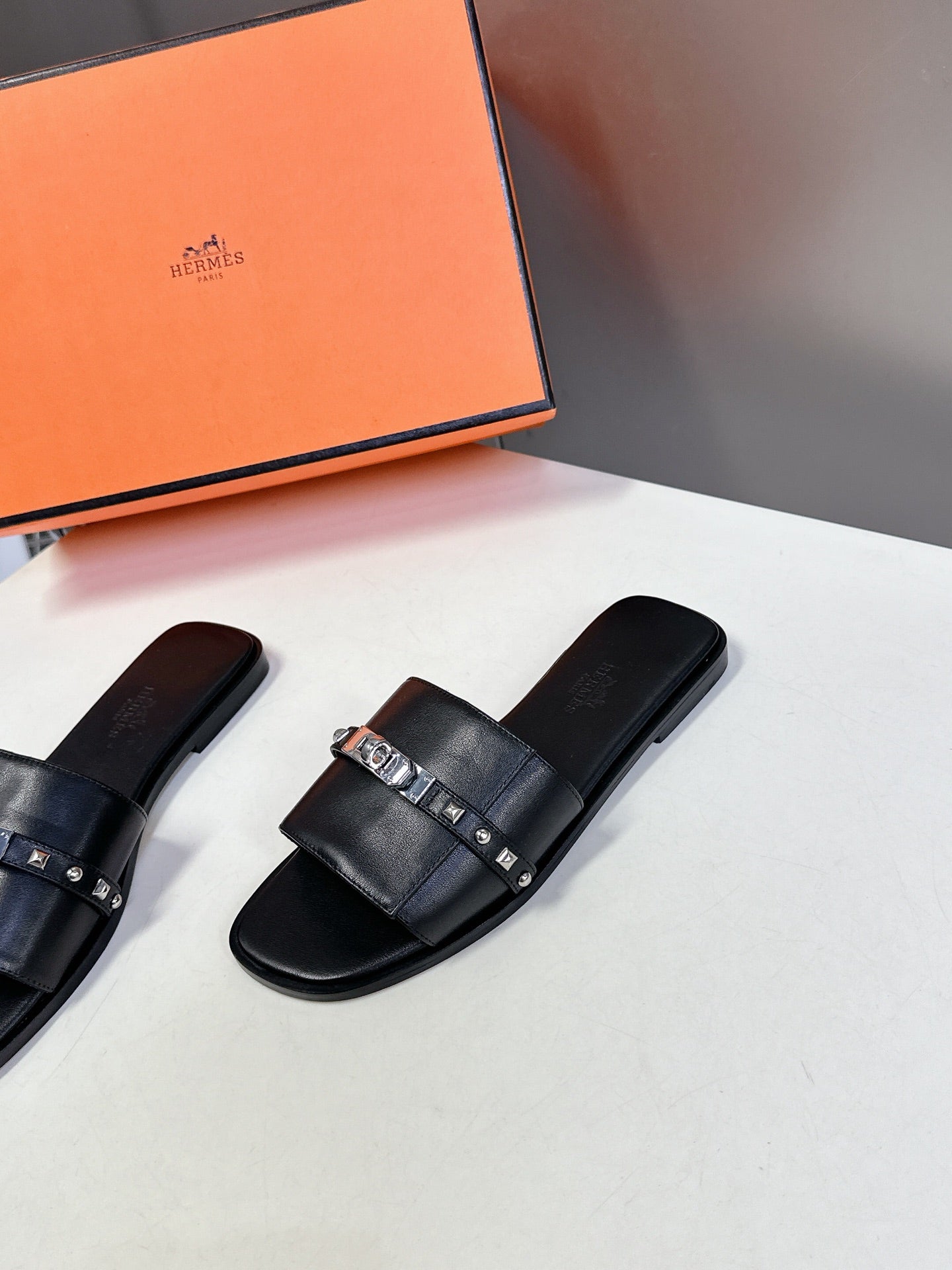 LuxluxHouse Best Quality Women Shoes Hermes