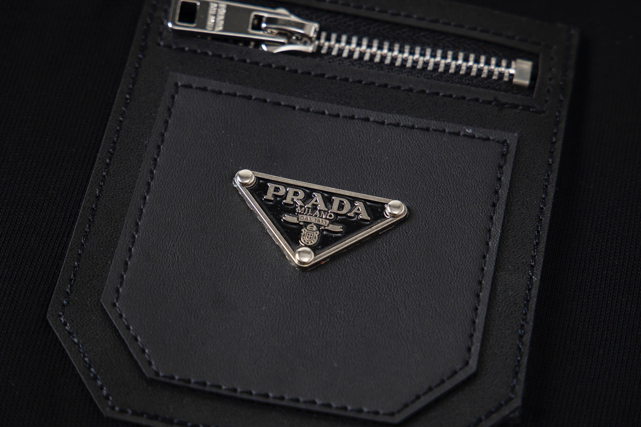 LuxluxHouse Best Quality Clothes T-shirt Prada