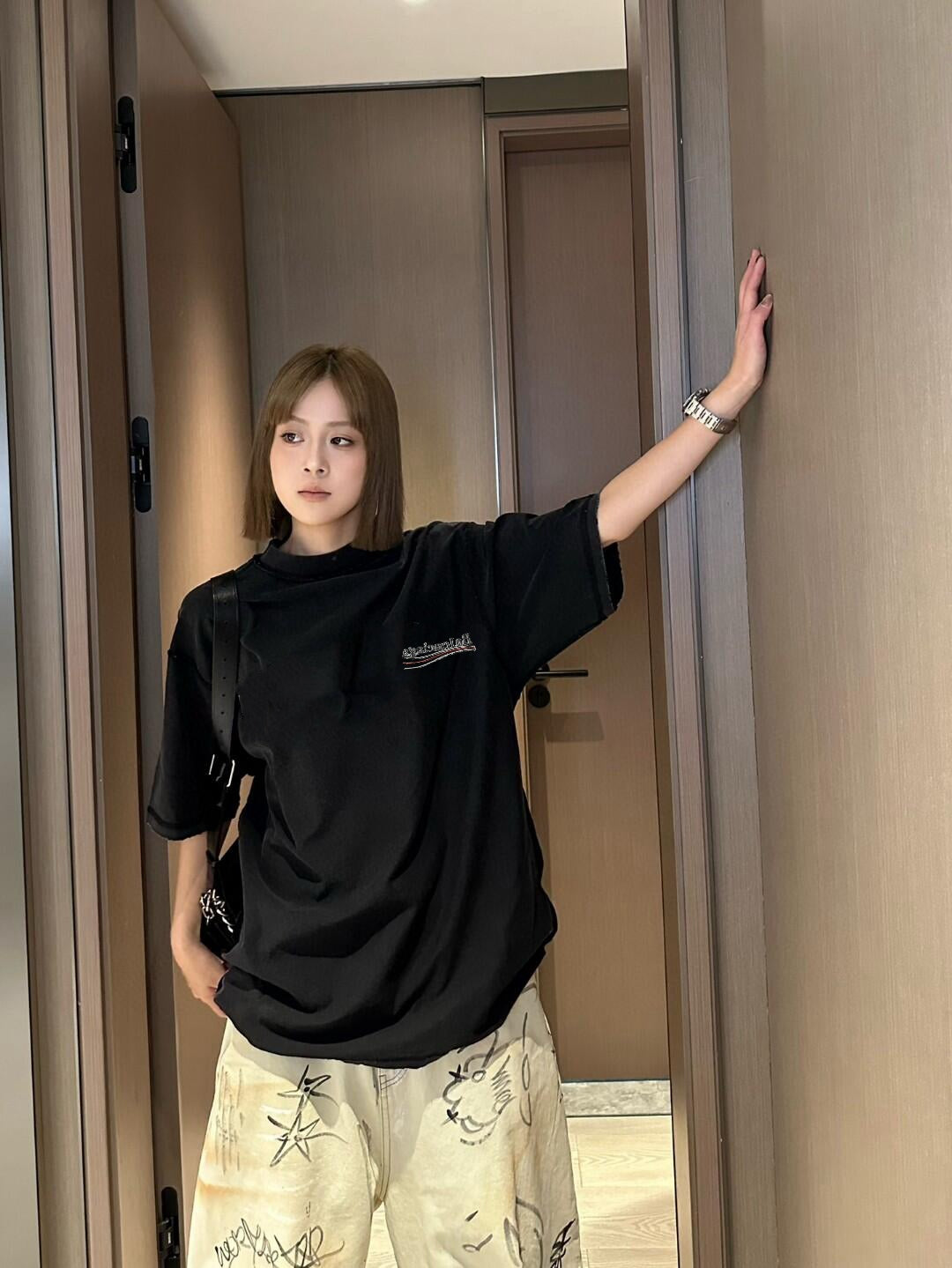 LuxluxHouse Best Quality Clothes Balenciaga T-shirt