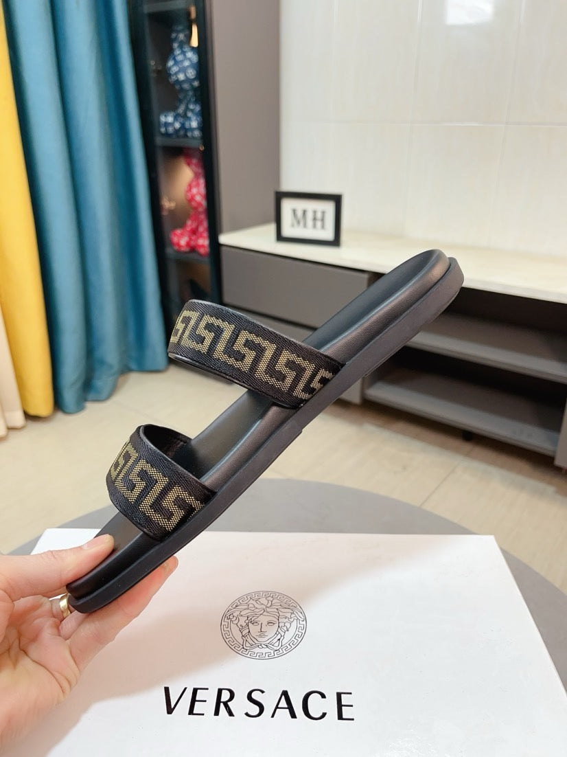 LuxluxHouse Best Quality Sandals Versace