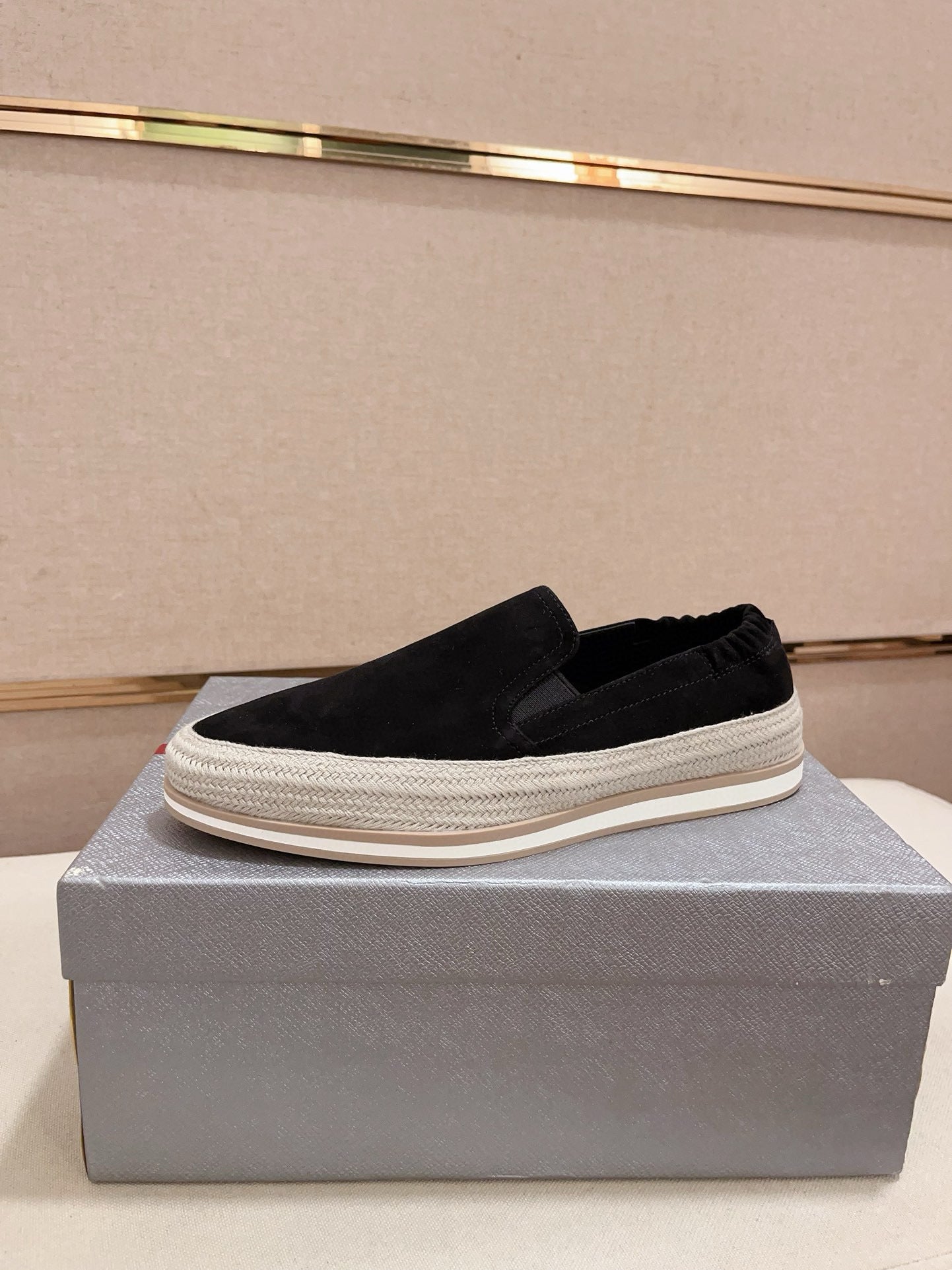 LuxluxHouse Best Quality Shoes Prada