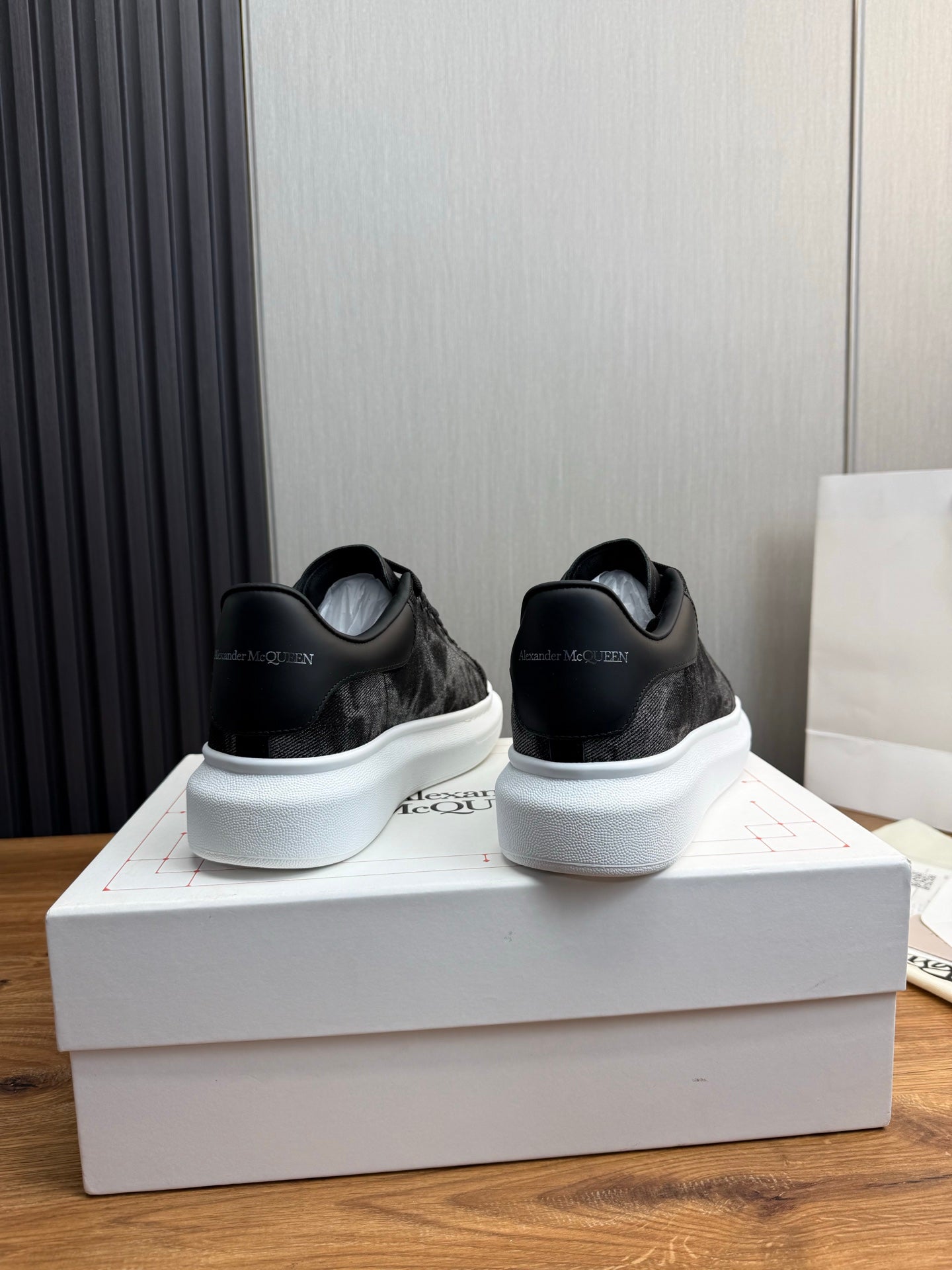 LuxluxHouse Best Quality Shoes Alexander McQueen