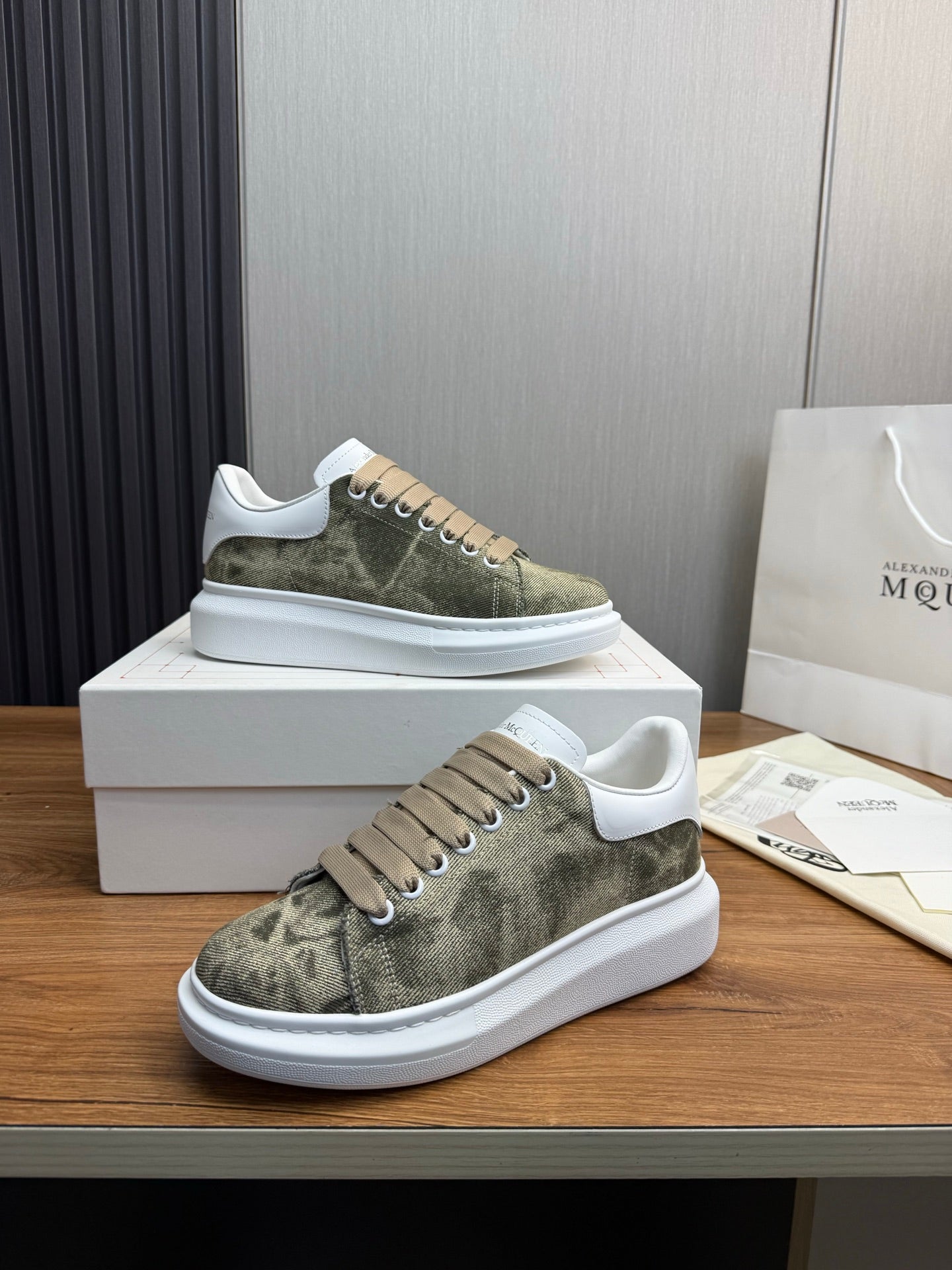 LuxluxHouse Best Quality Shoes Alexander McQueen