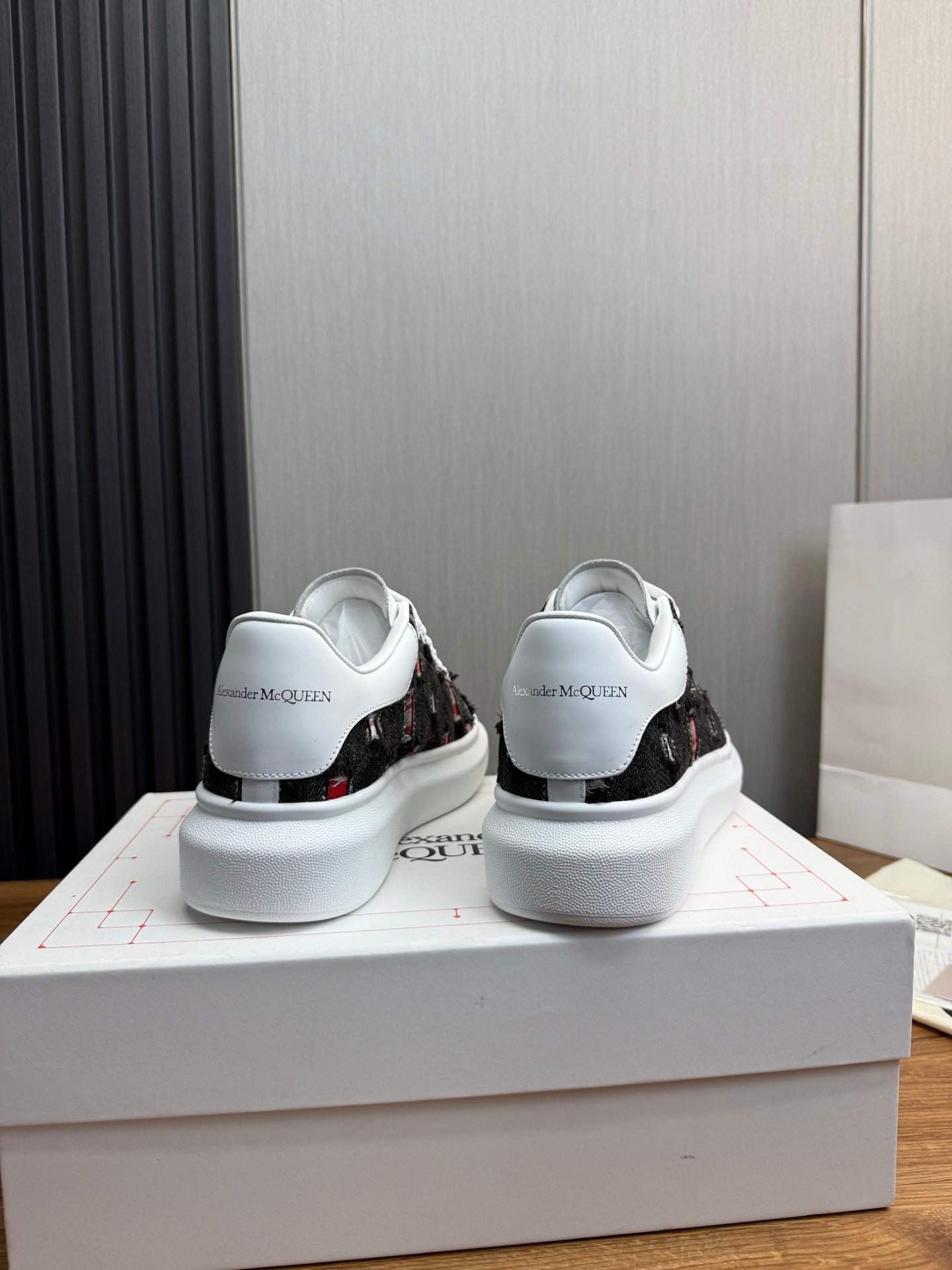 LuxluxHouse Best Quality Shoes Alexander McQueen