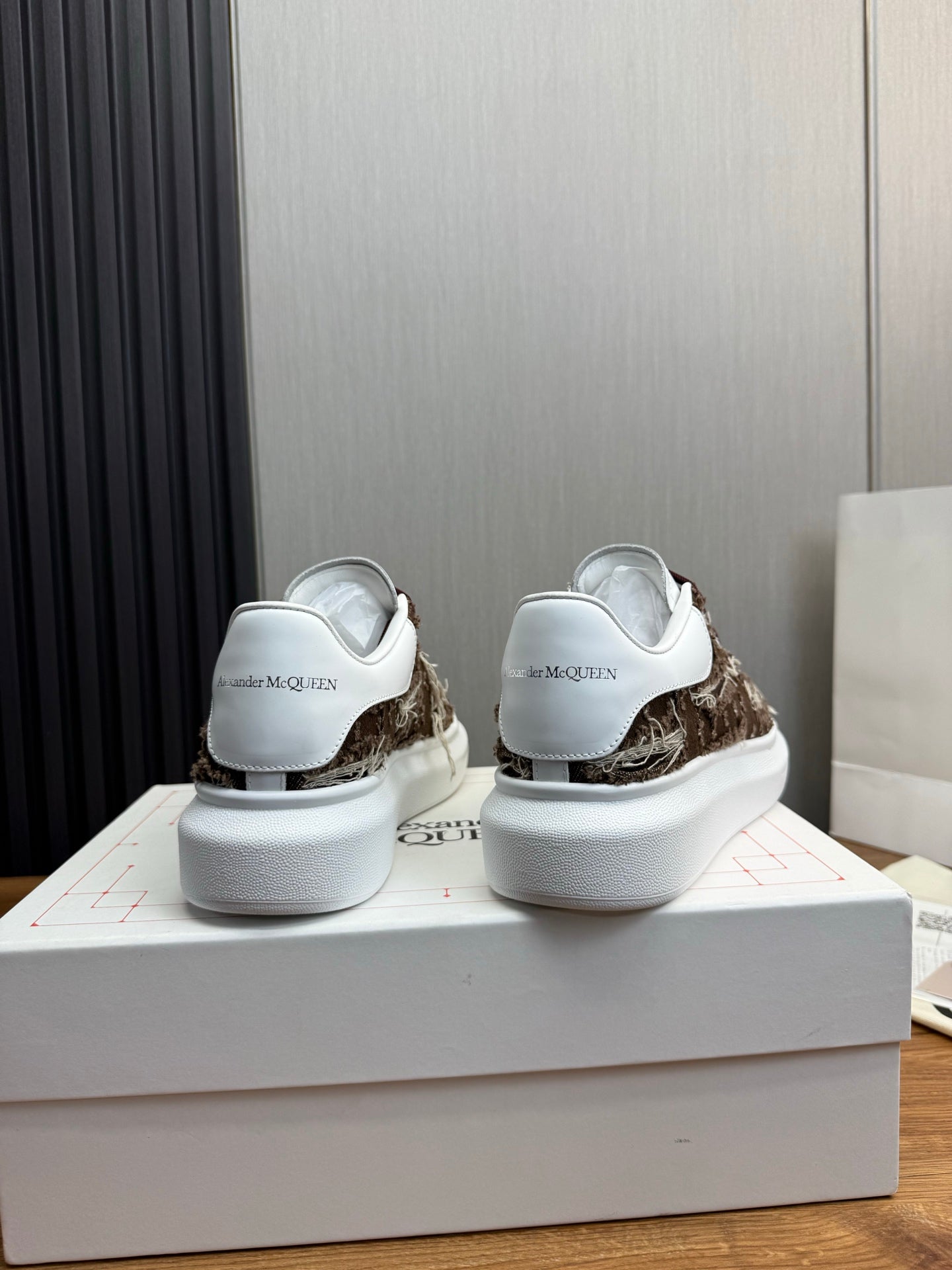 LuxluxHouse Best Quality Shoes Alexander McQueen