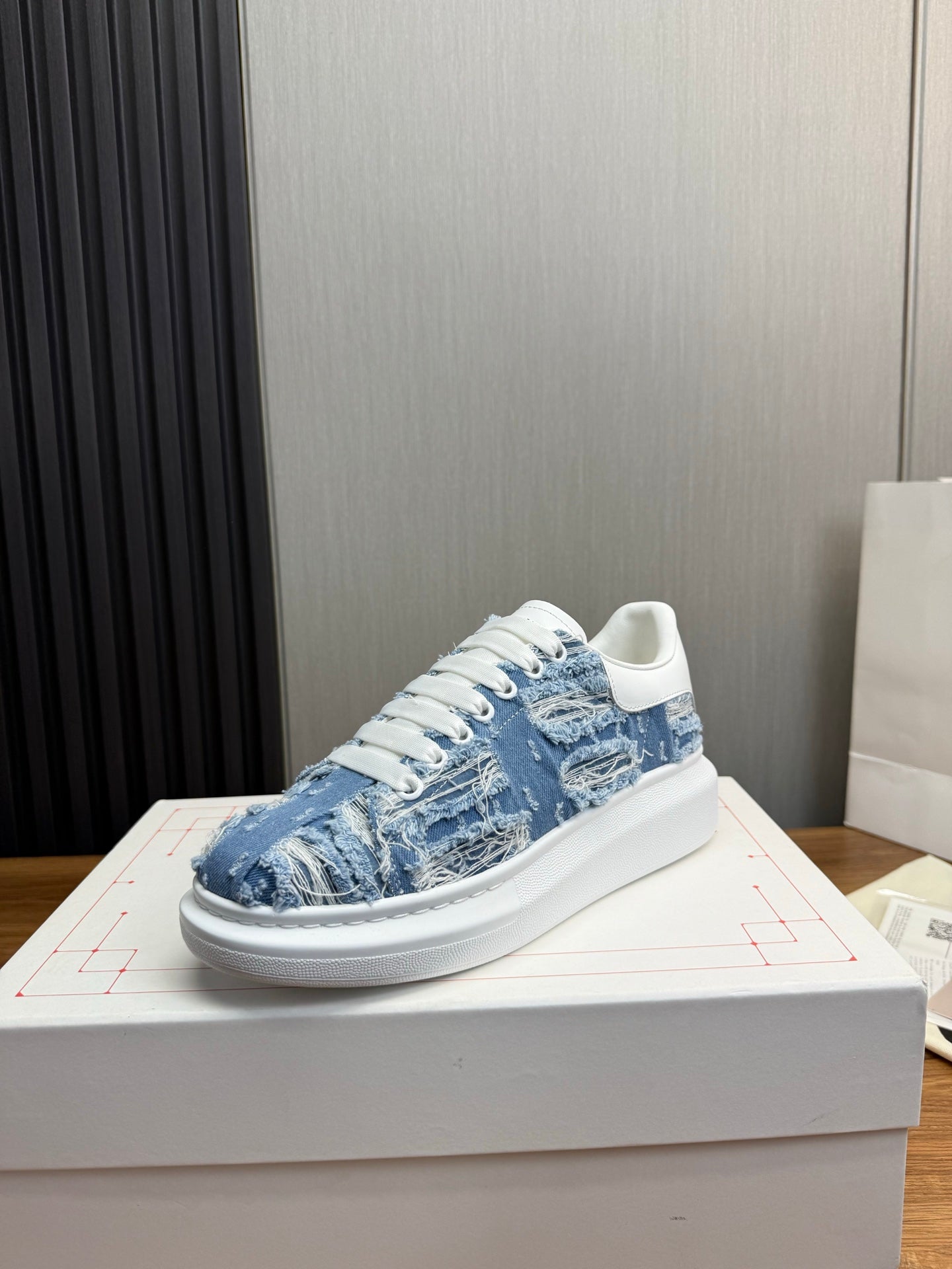 LuxluxHouse Best Quality Shoes Alexander McQueen