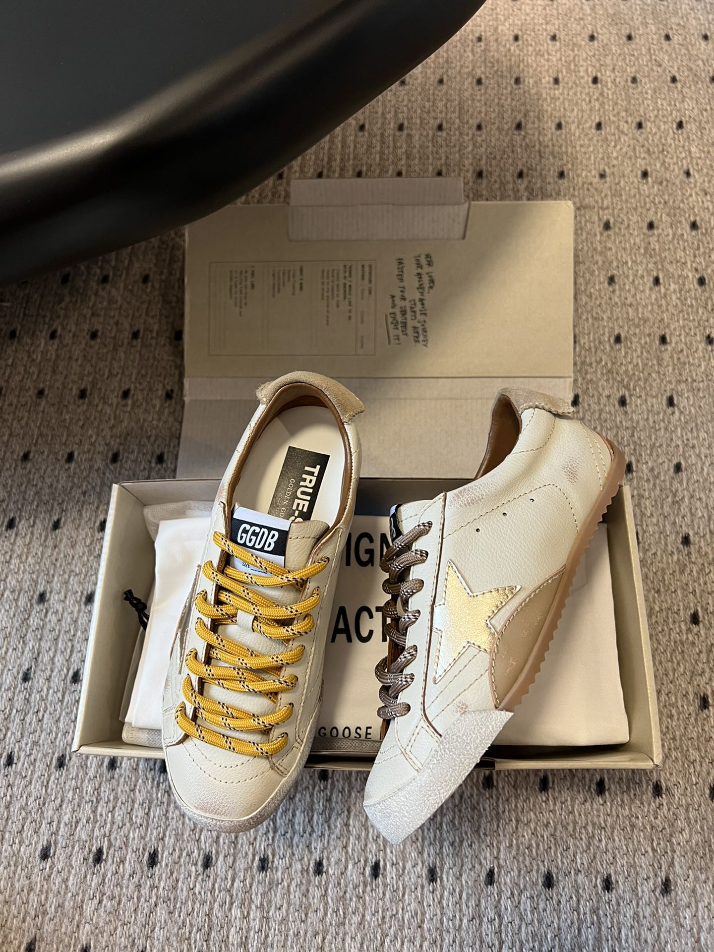 LuxluxHouse Best Quality Shoes Golden Goose