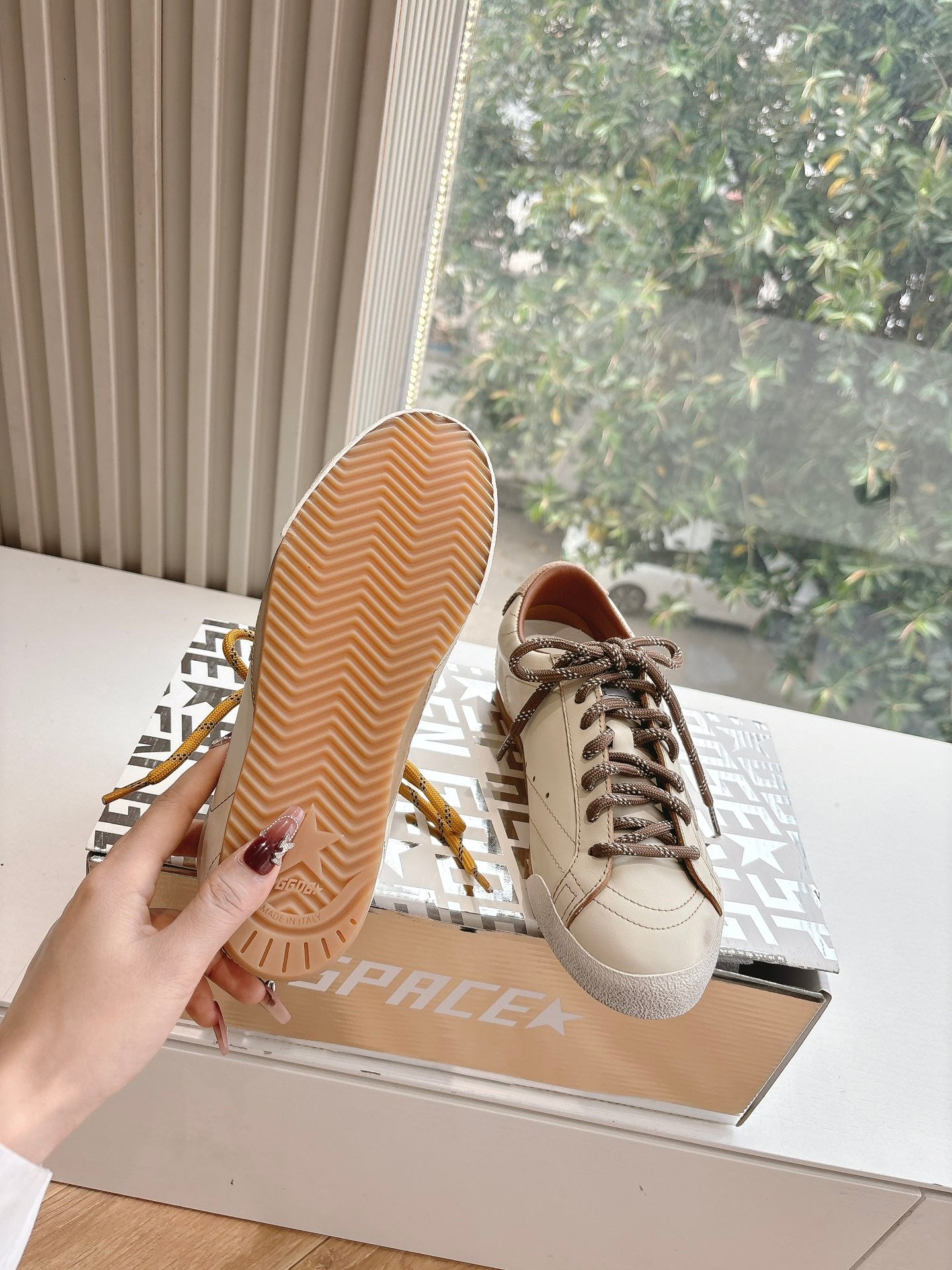 LuxluxHouse Best Quality Shoes Golden Goose