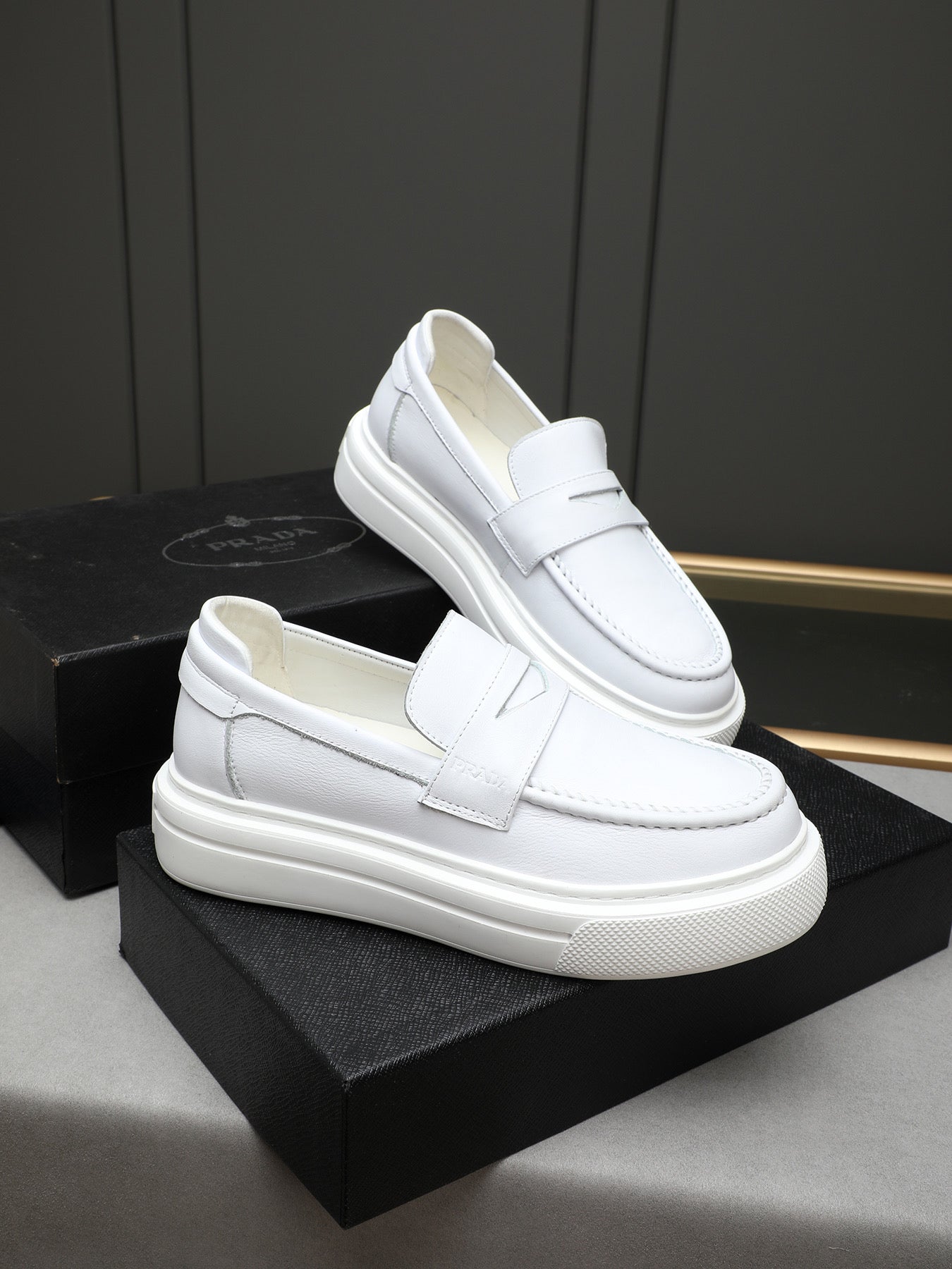 LuxluxHouse Best Quality Shoes Prada