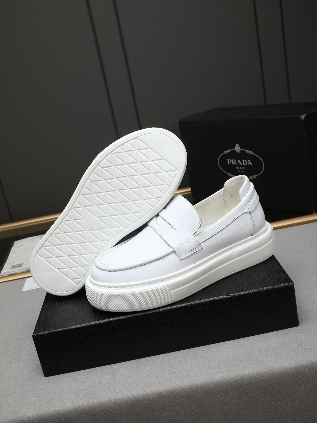 LuxluxHouse Best Quality Shoes Prada
