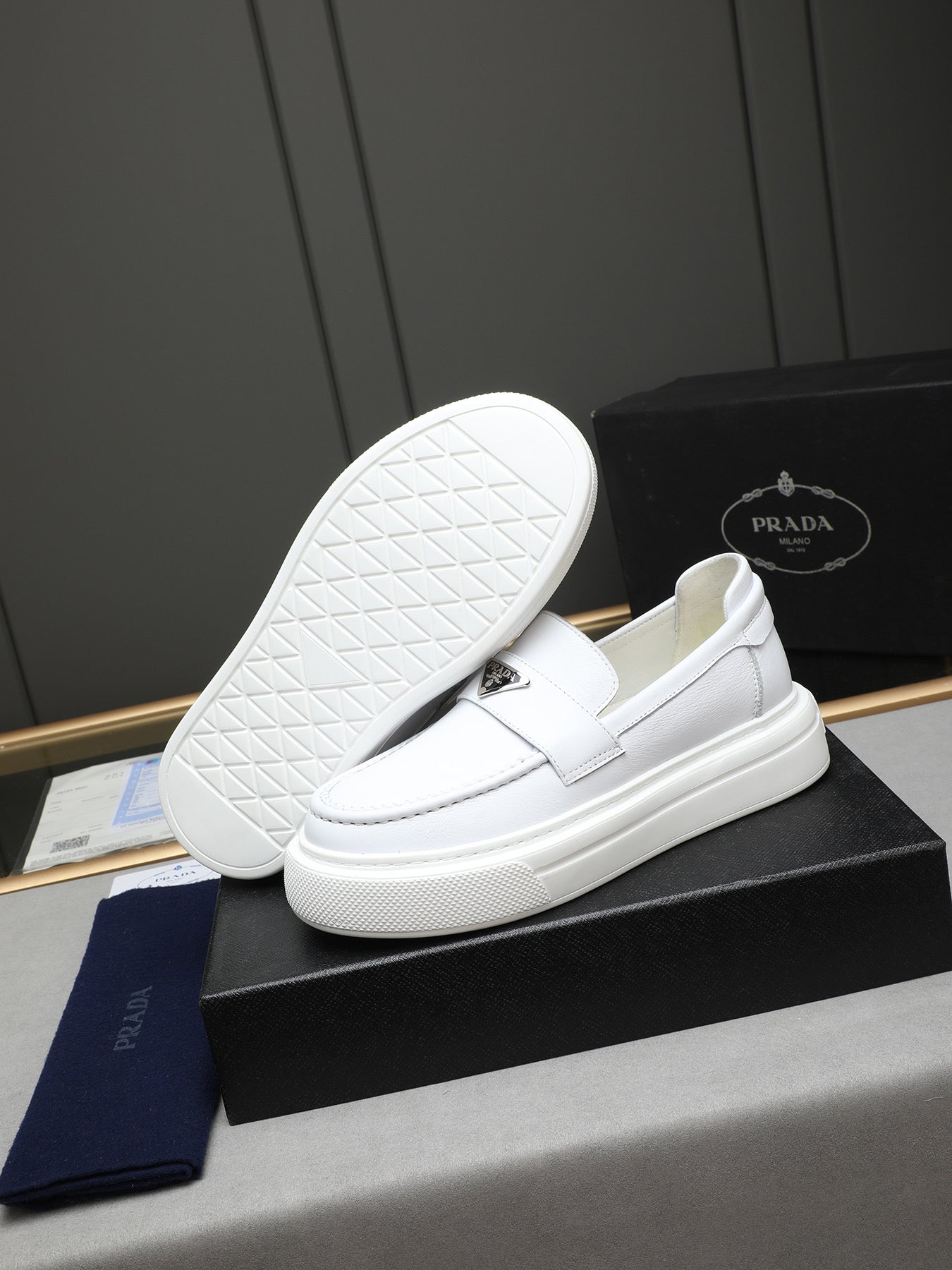 LuxluxHouse Best Quality Shoes Prada