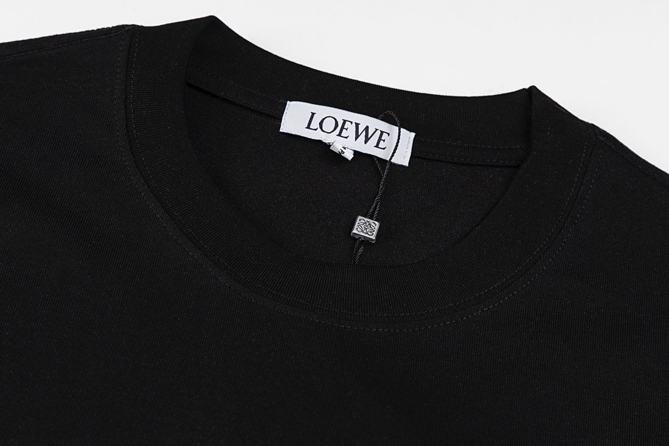LuxluxHouse Best Quality Clothes T-shirt Loewe