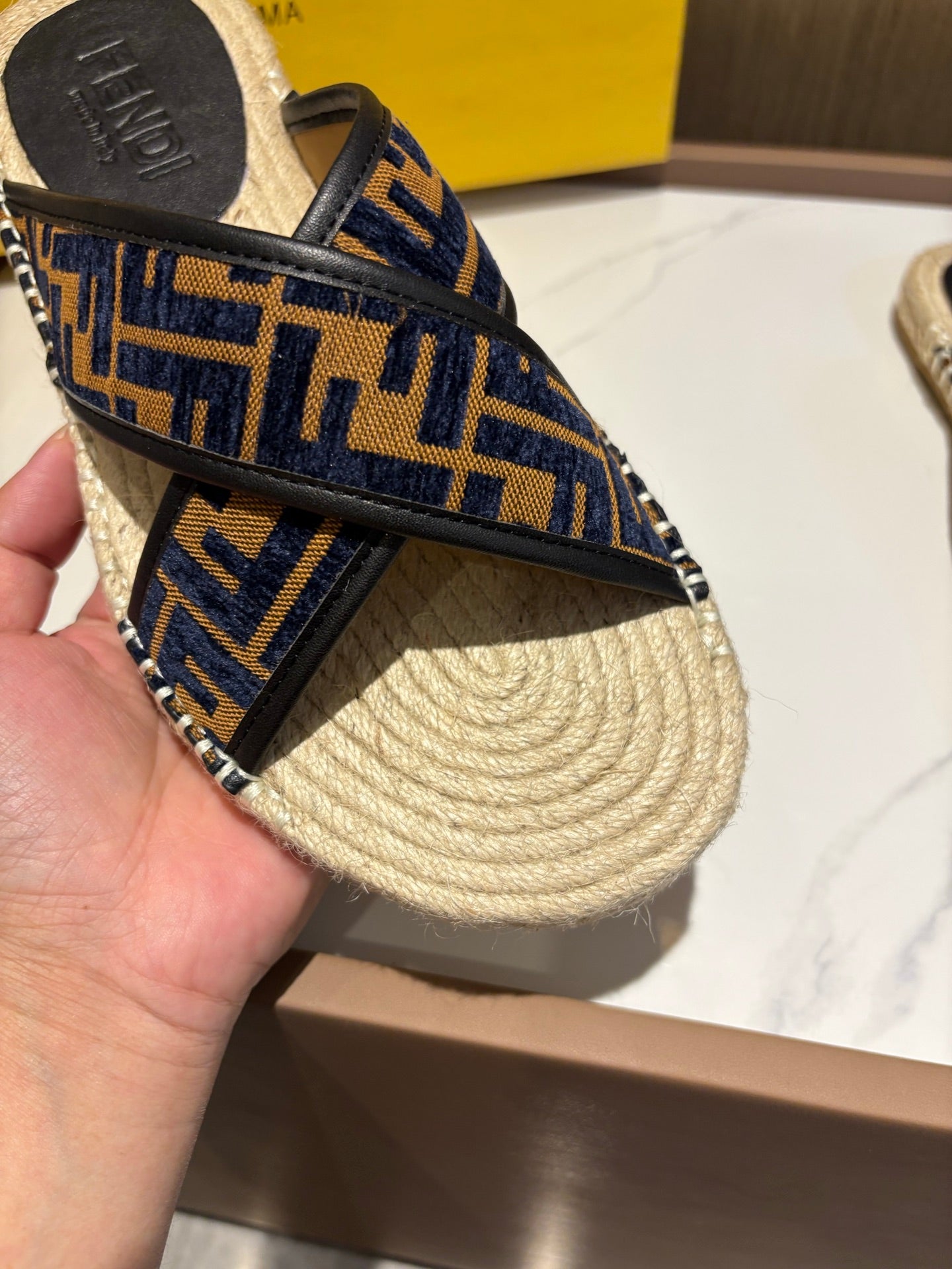 LuxluxHouse Best Quality Sandals Fendi
