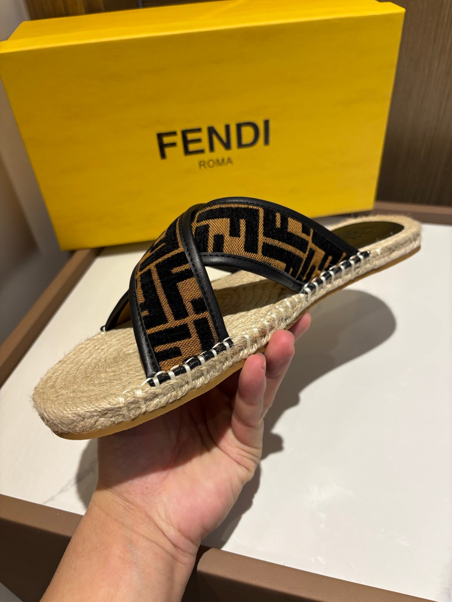 LuxluxHouse Best Quality Sandals Fendi