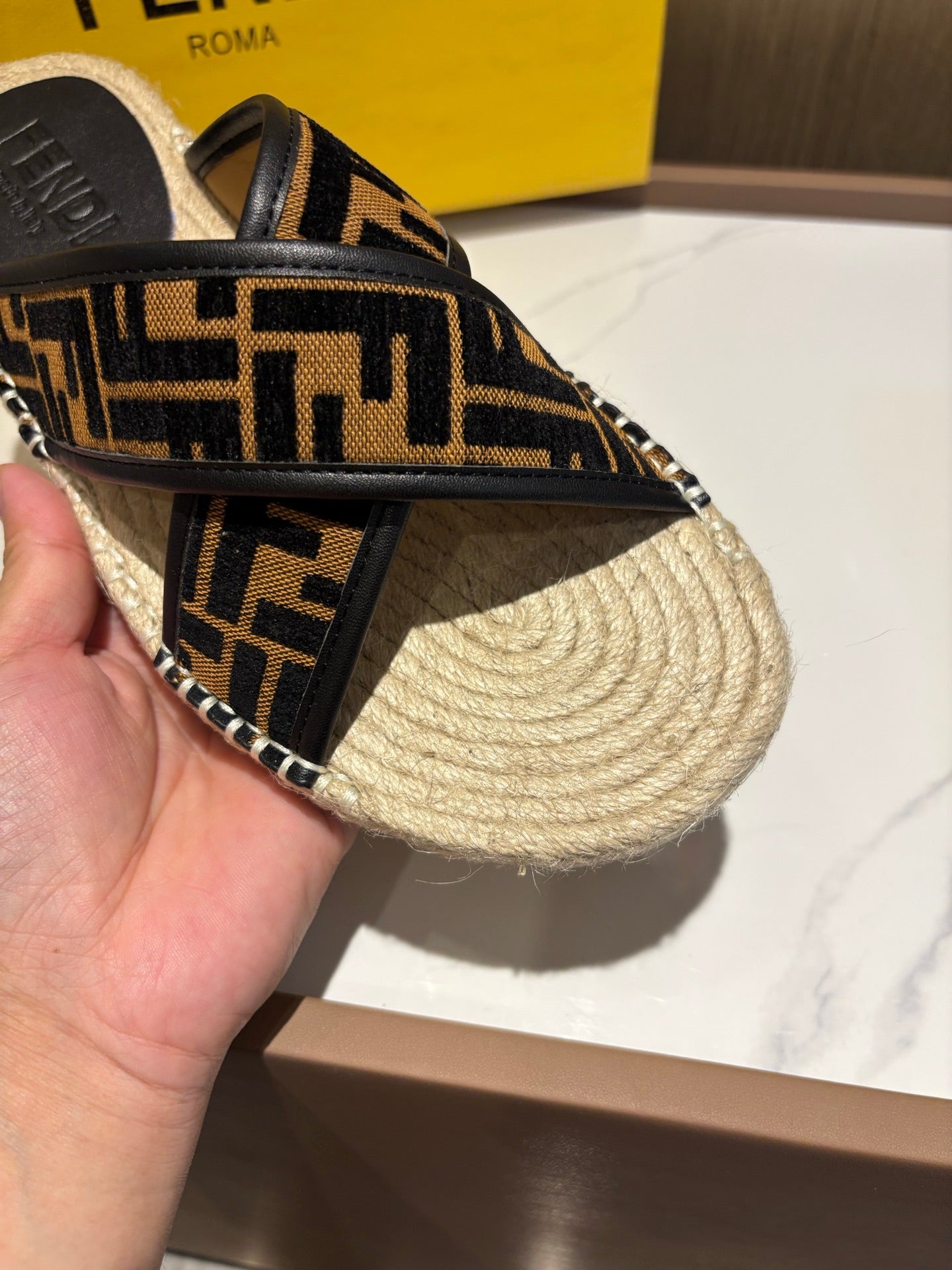 LuxluxHouse Best Quality Sandals Fendi