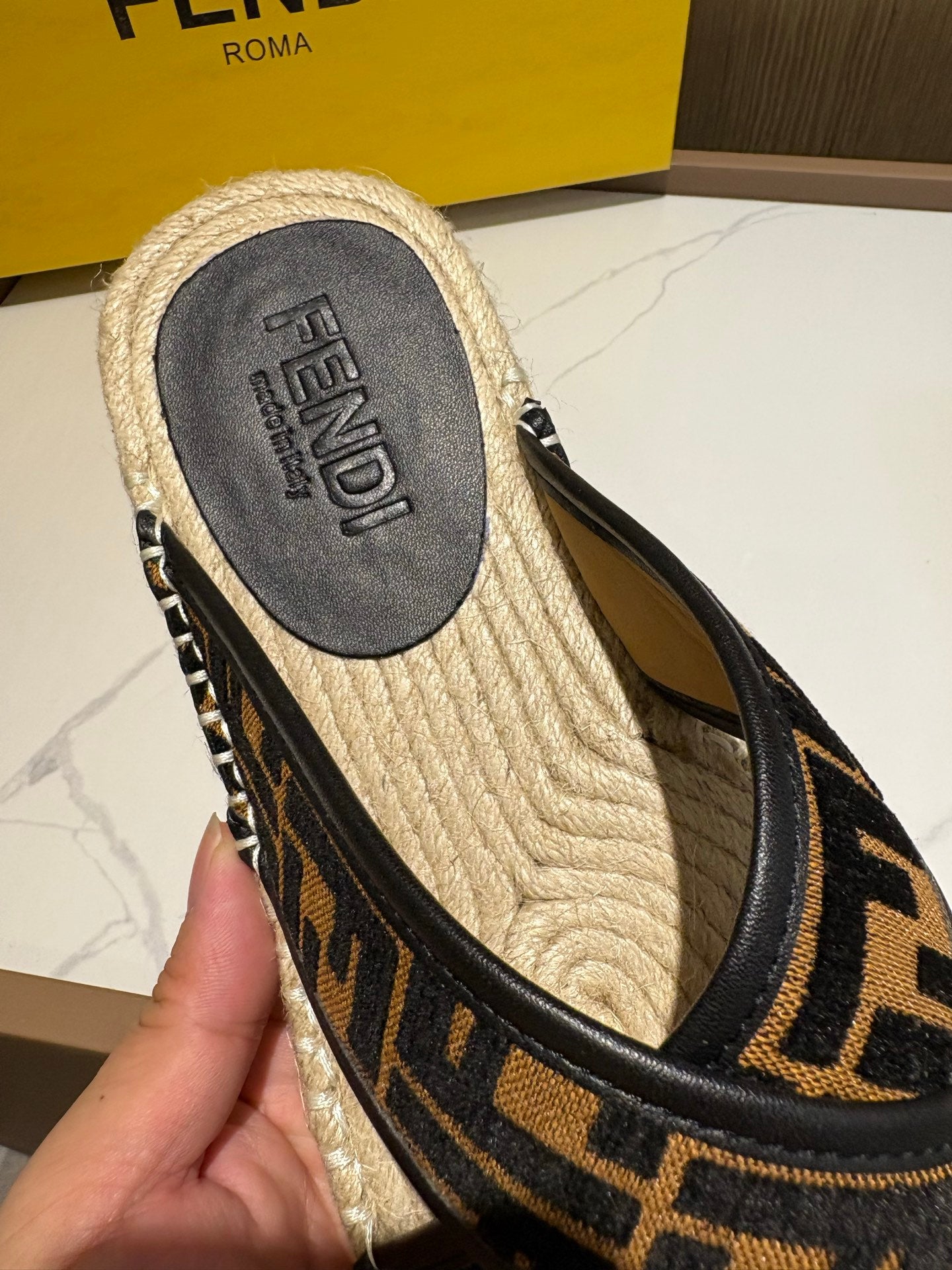 LuxluxHouse Best Quality Sandals Fendi