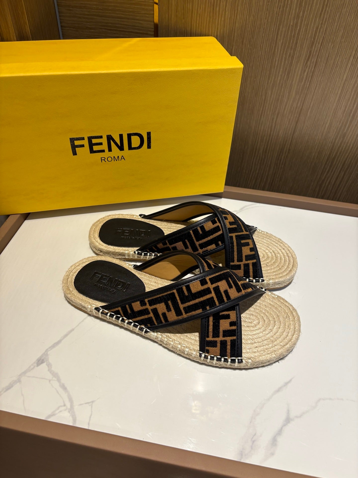LuxluxHouse Best Quality Sandals Fendi