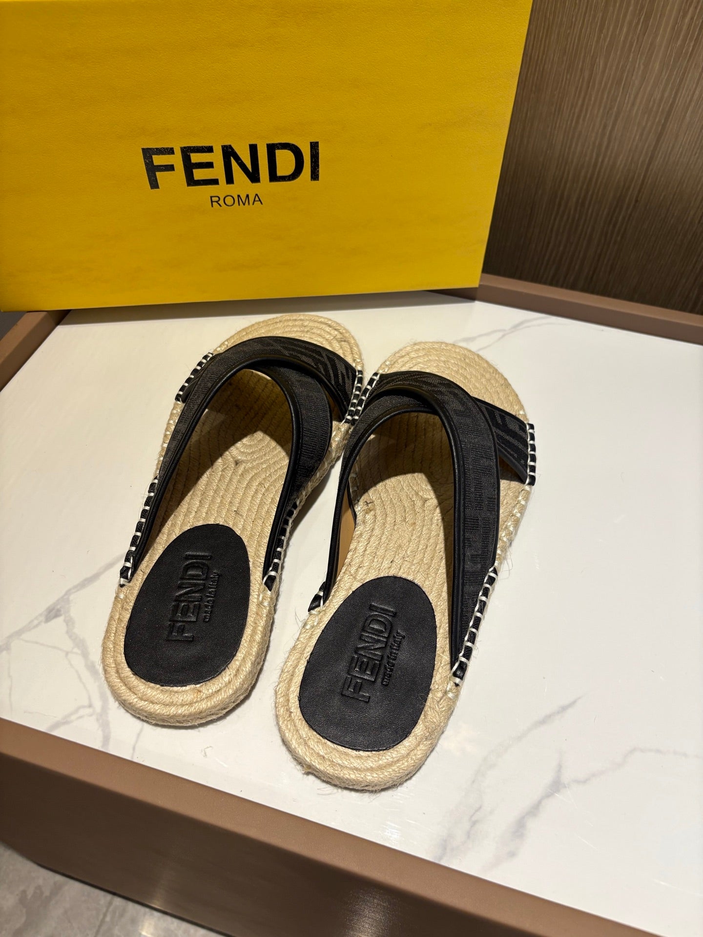 LuxluxHouse Best Quality Sandals Fendi