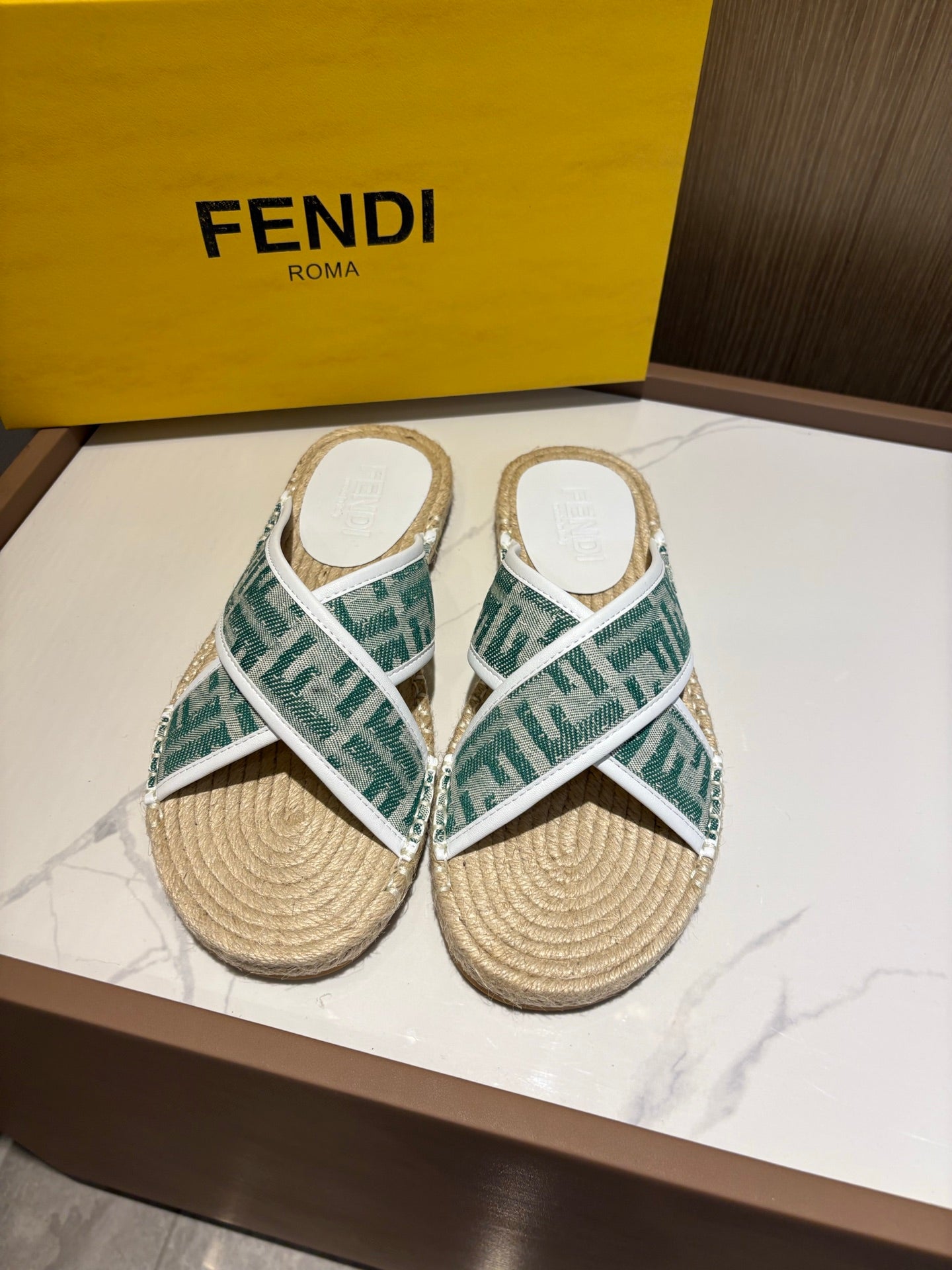 LuxluxHouse Best Quality Sandals Fendi