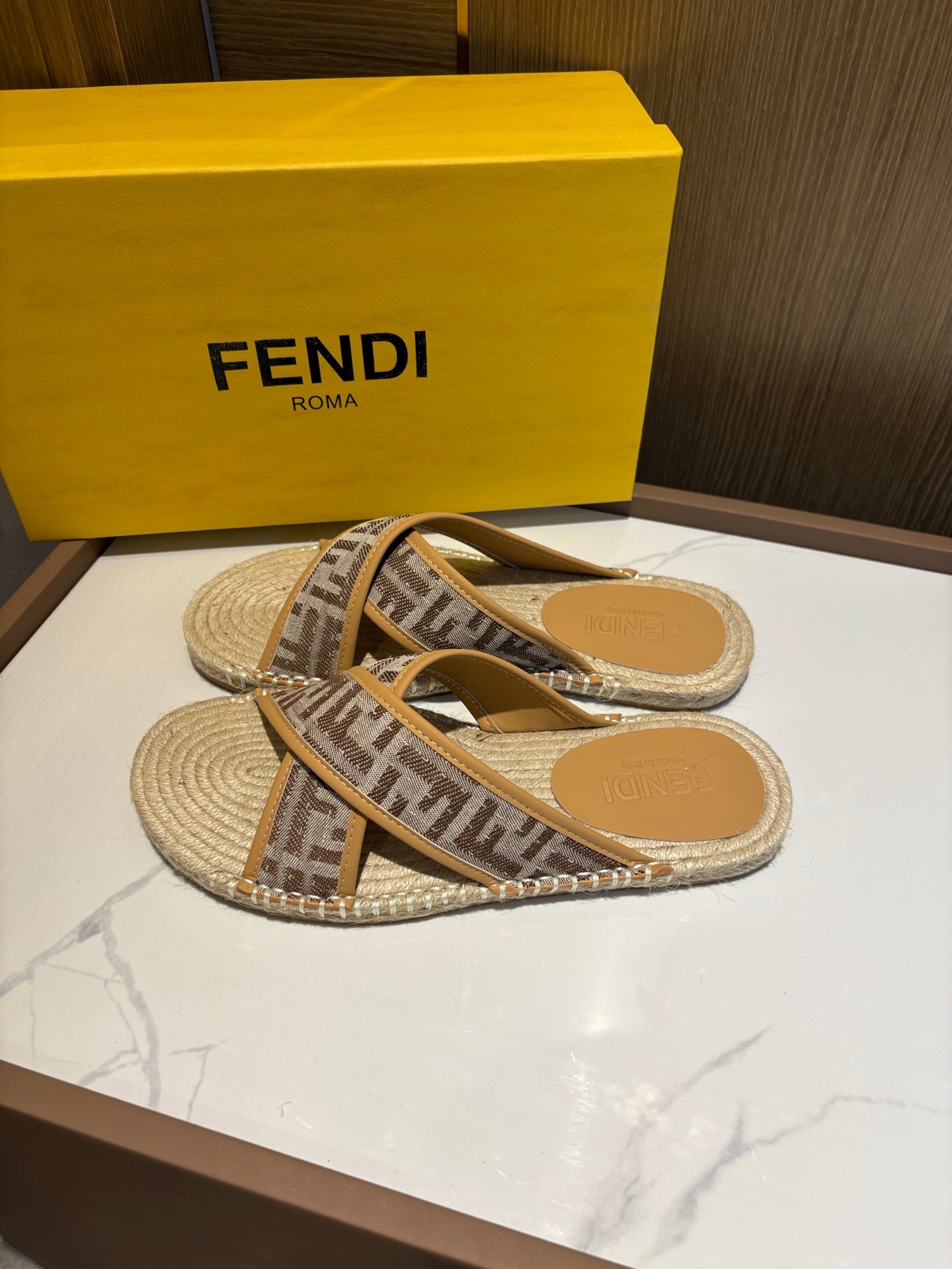 LuxluxHouse Best Quality Sandals Fendi
