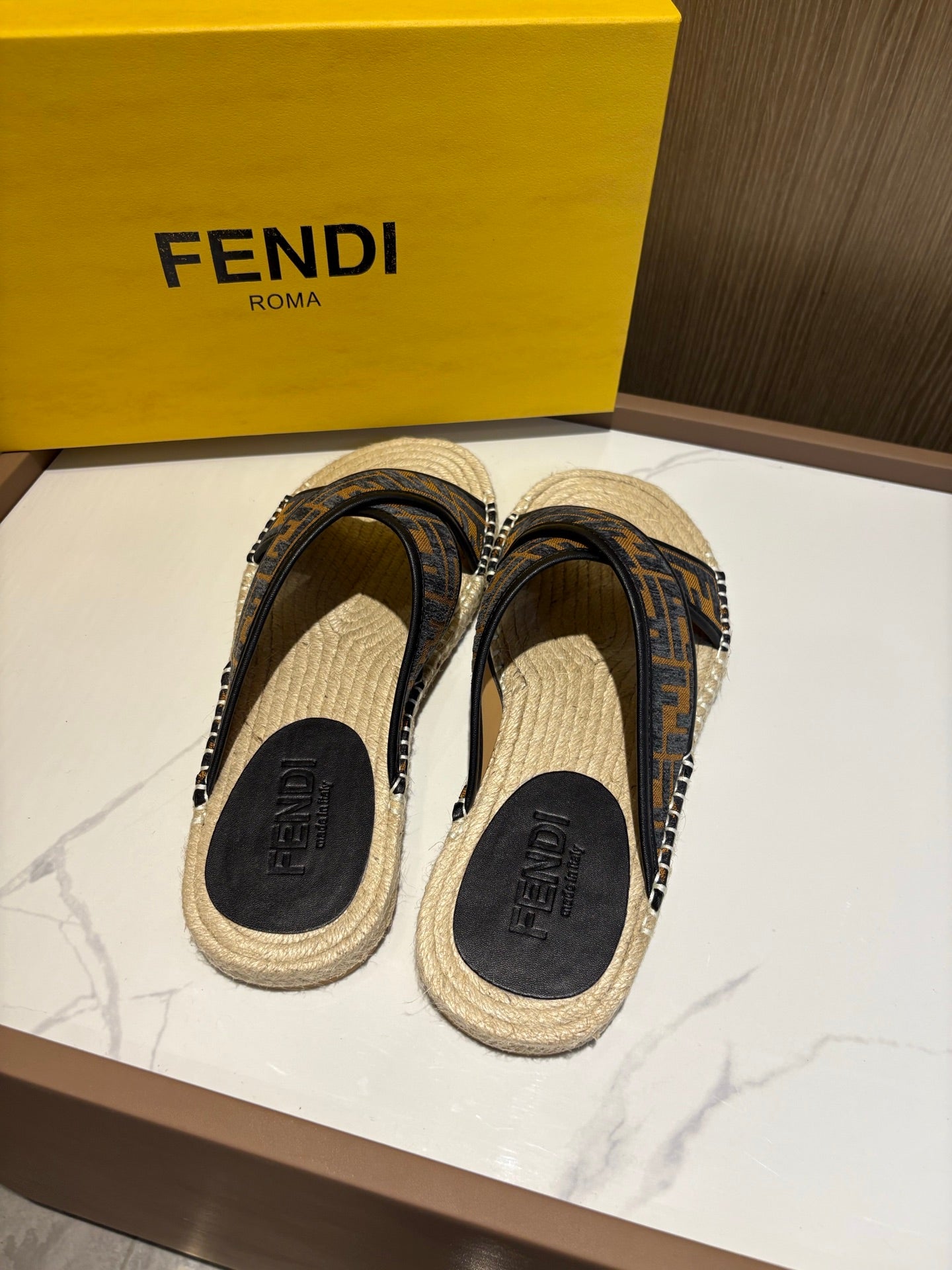 LuxluxHouse Best Quality Sandals Fendi