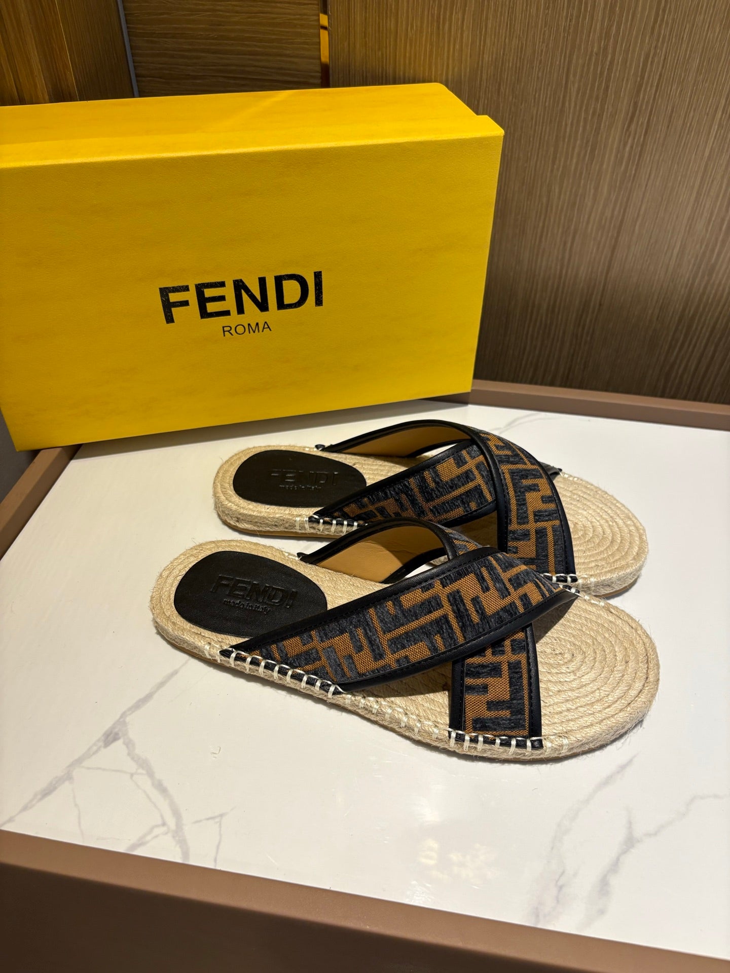 LuxluxHouse Best Quality Sandals Fendi