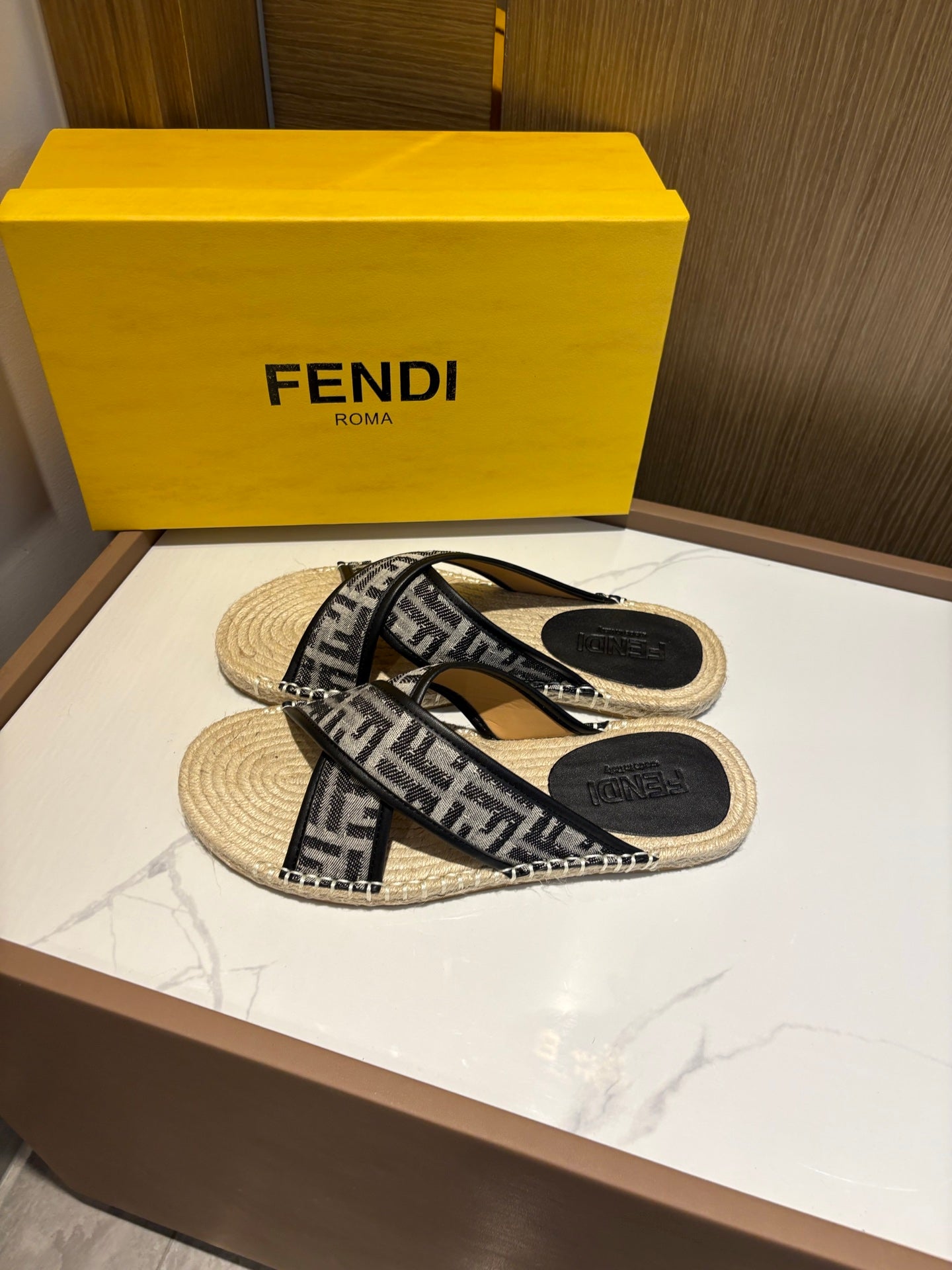 LuxluxHouse Best Quality Sandals Fendi