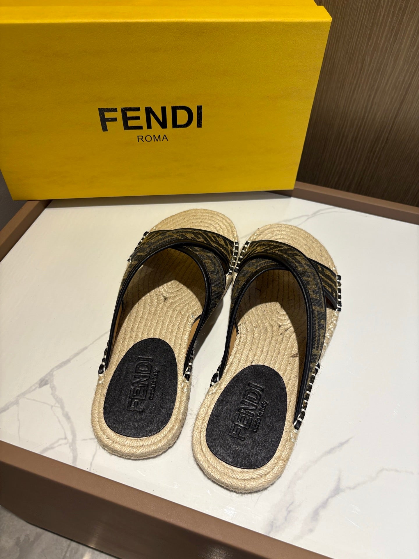 LuxluxHouse Best Quality Sandals Fendi