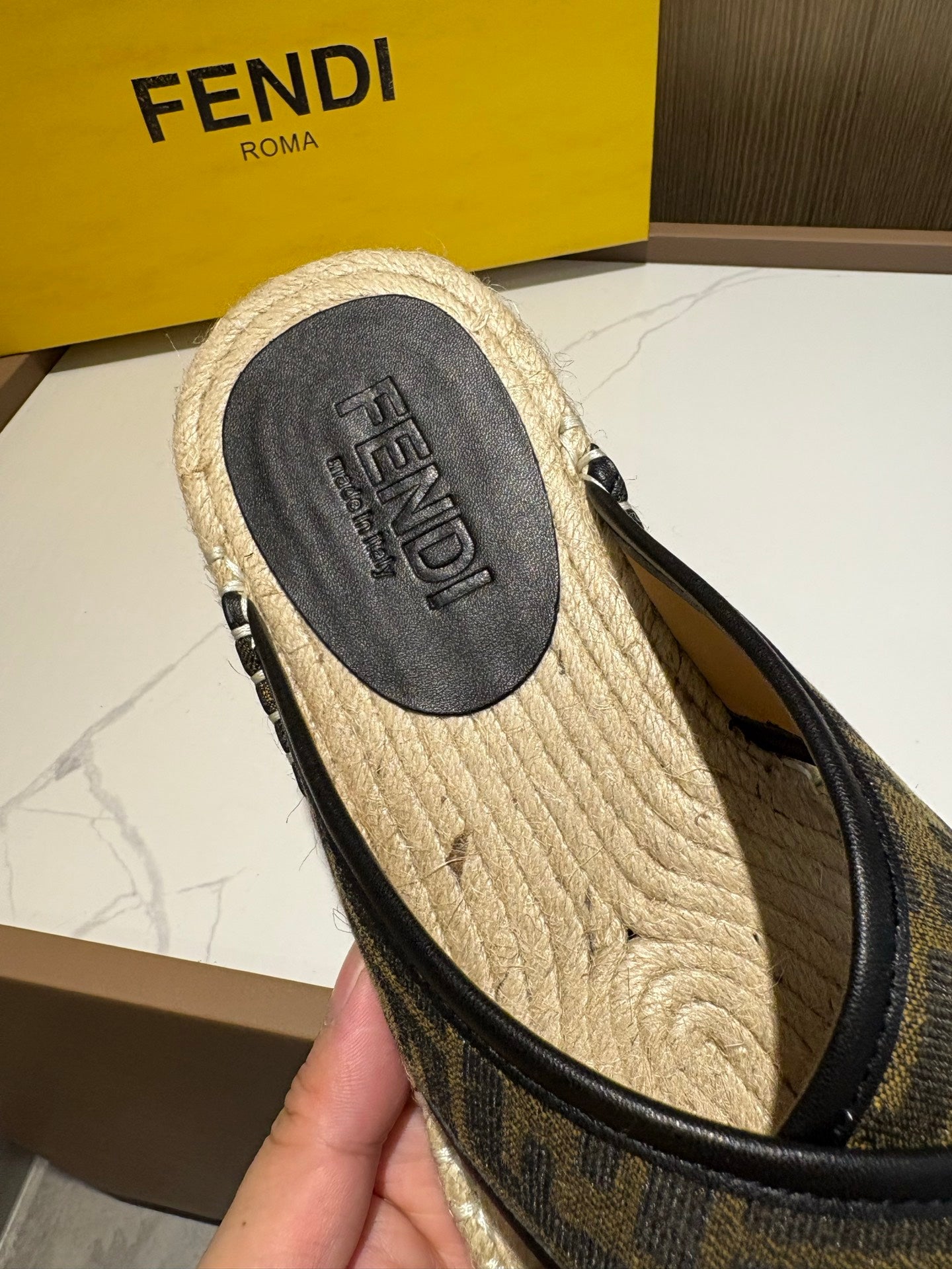 LuxluxHouse Best Quality Sandals Fendi