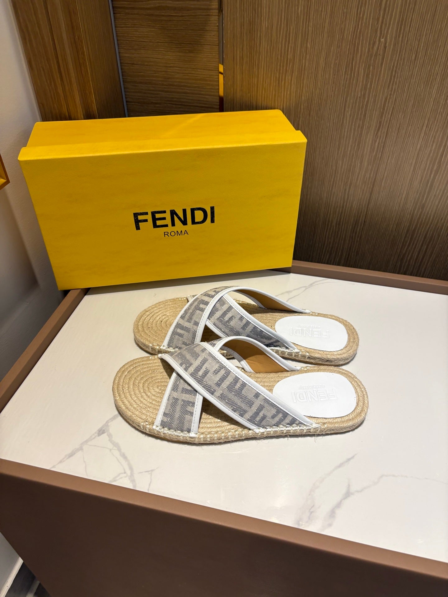 LuxluxHouse Best Quality Sandals Fendi